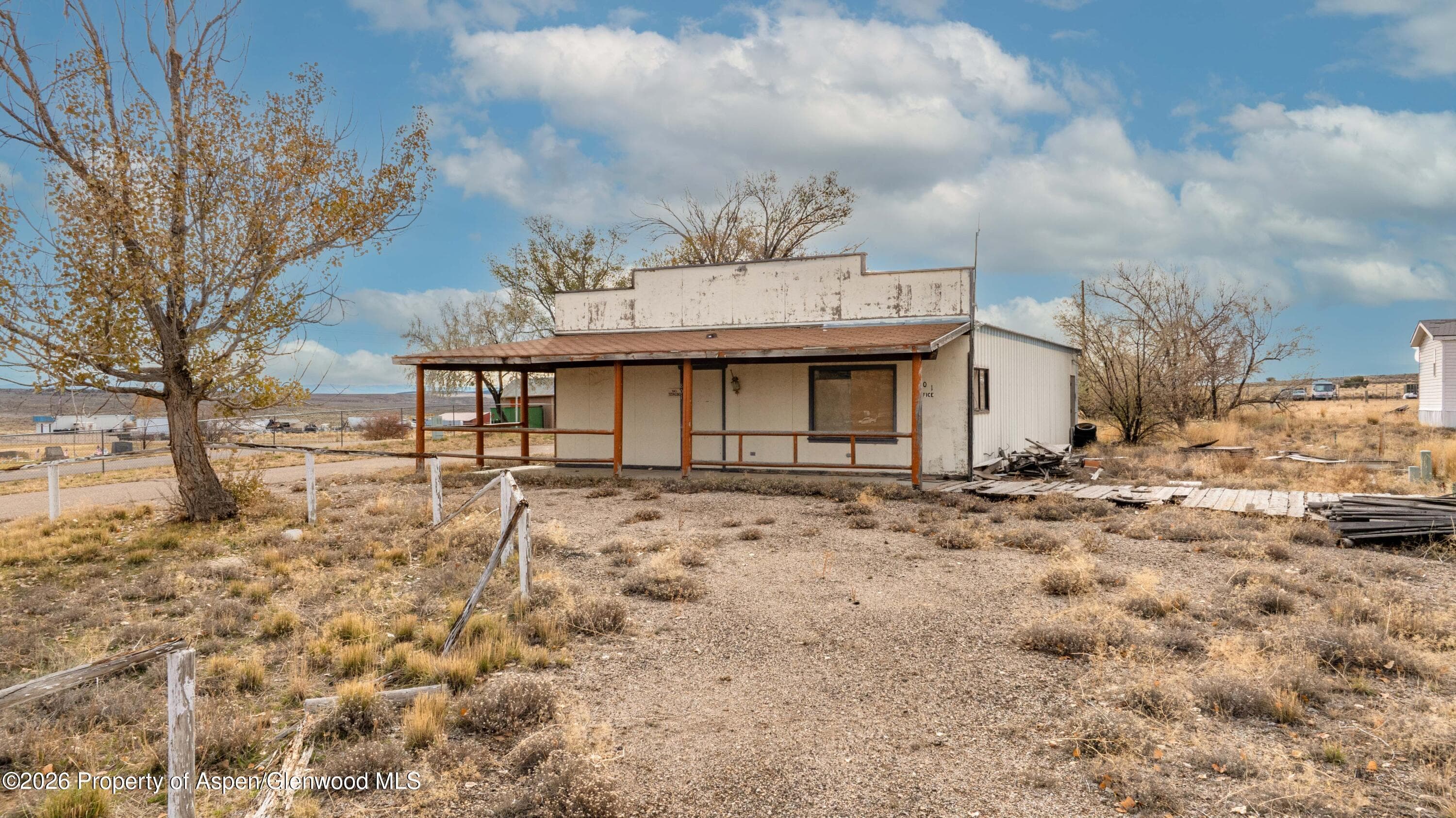 801 Blue Mountain Avenue, Dinosaur, CO 81610 - Photo 3