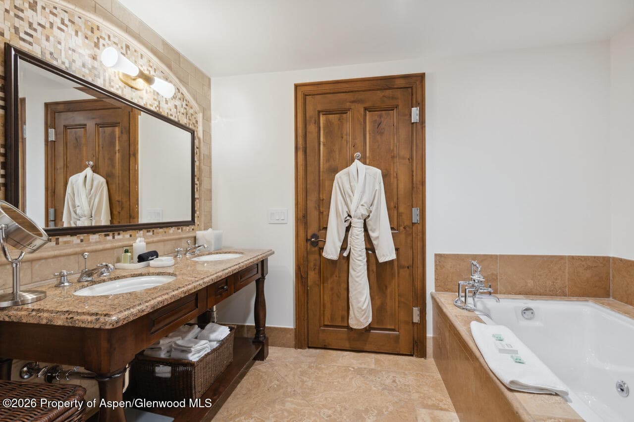 415 E Dean St., Unit 33, Week 32, Aspen, CO 81611 - Photo 26