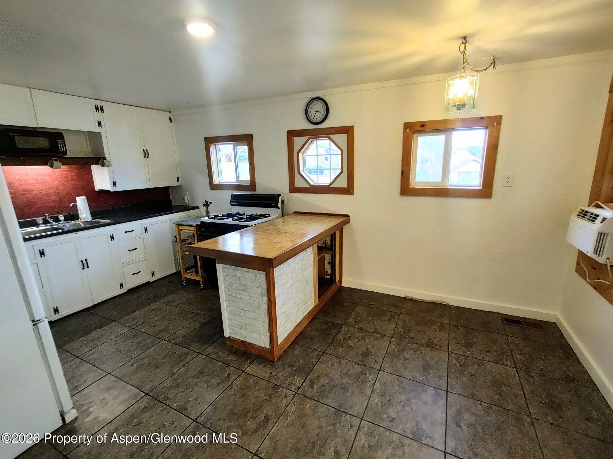 161 N 5th Street, New Castle, CO 81647 - Photo 2