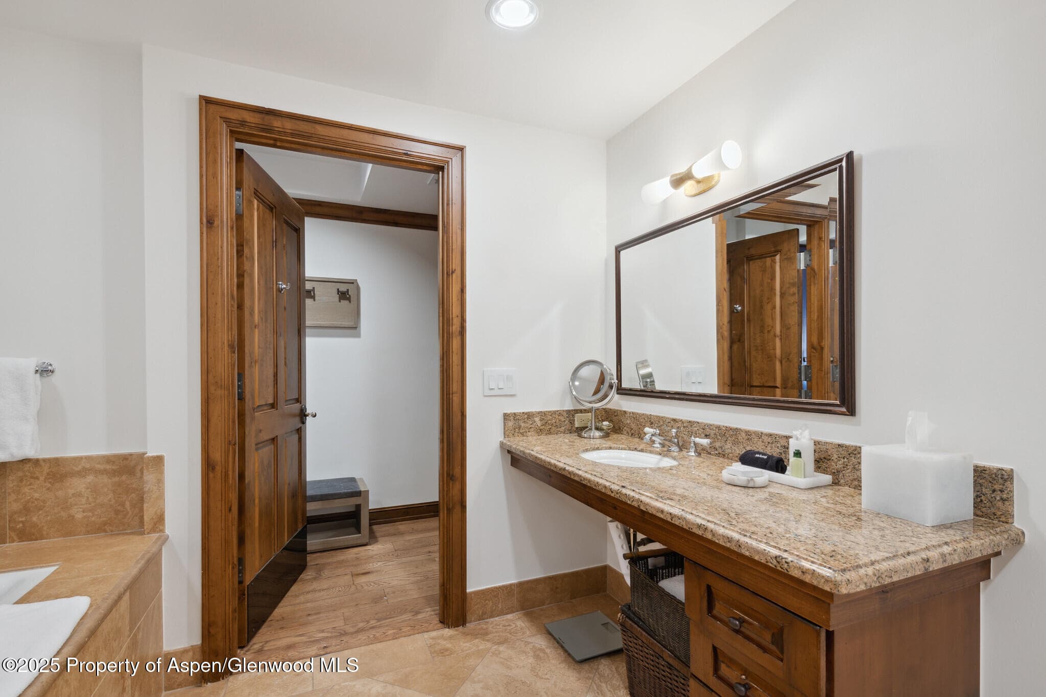 415 E Dean St., Unit 36, Weeks 5 & 6, Aspen, CO 81611 - Photo 27