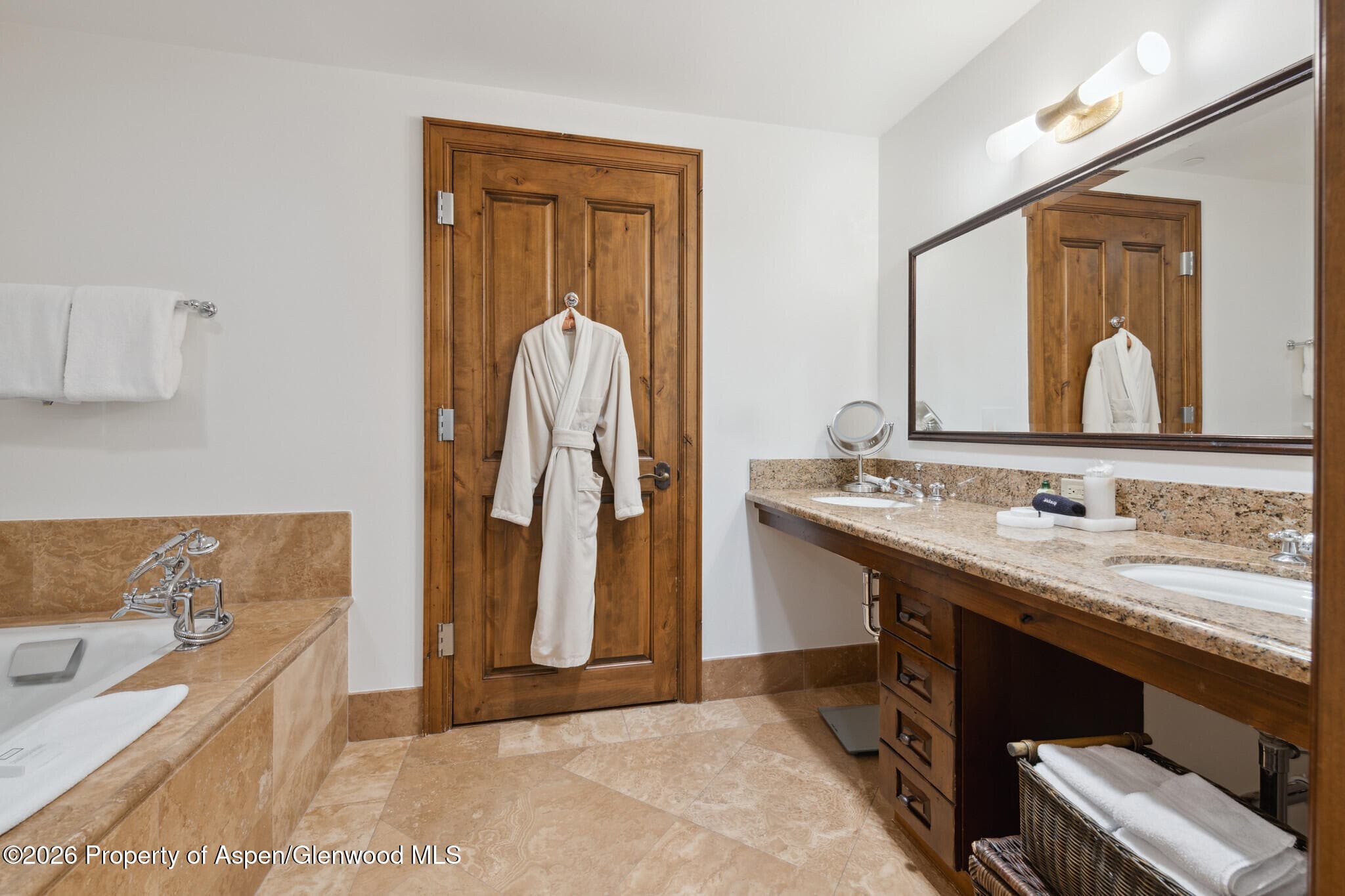 415 E Dean St, Unit 29, Week 5, Aspen, CO 81611 - Photo 29