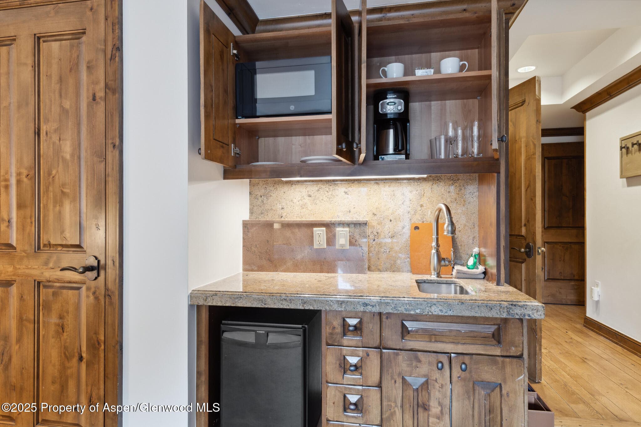 415 E Dean St, Unit 36, Wks 11 & 12, Aspen, CO 81611 - Photo 19