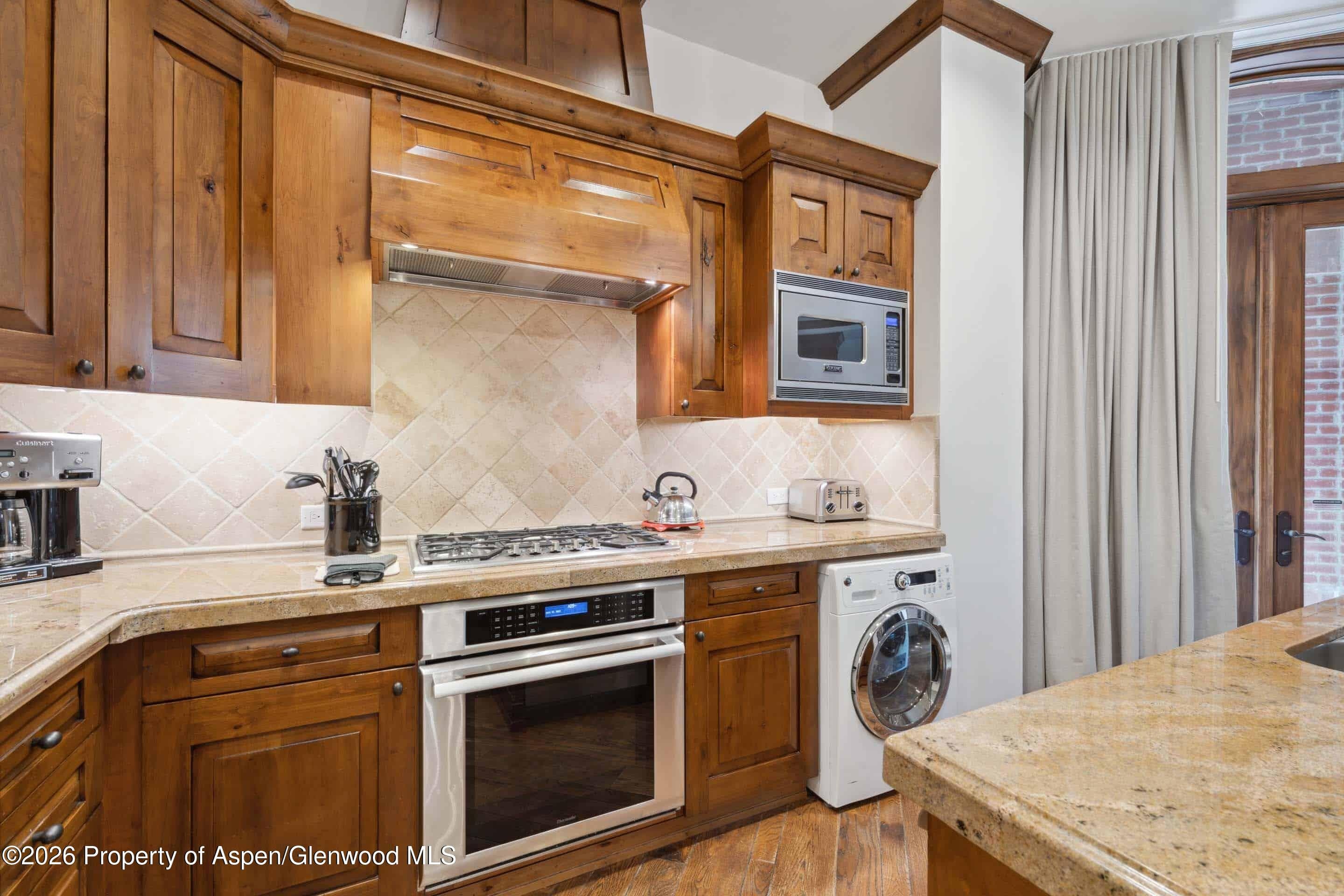 415 E Dean St, Unit 8, Weeks 10 & 12, Aspen, CO 81611 - Photo 8