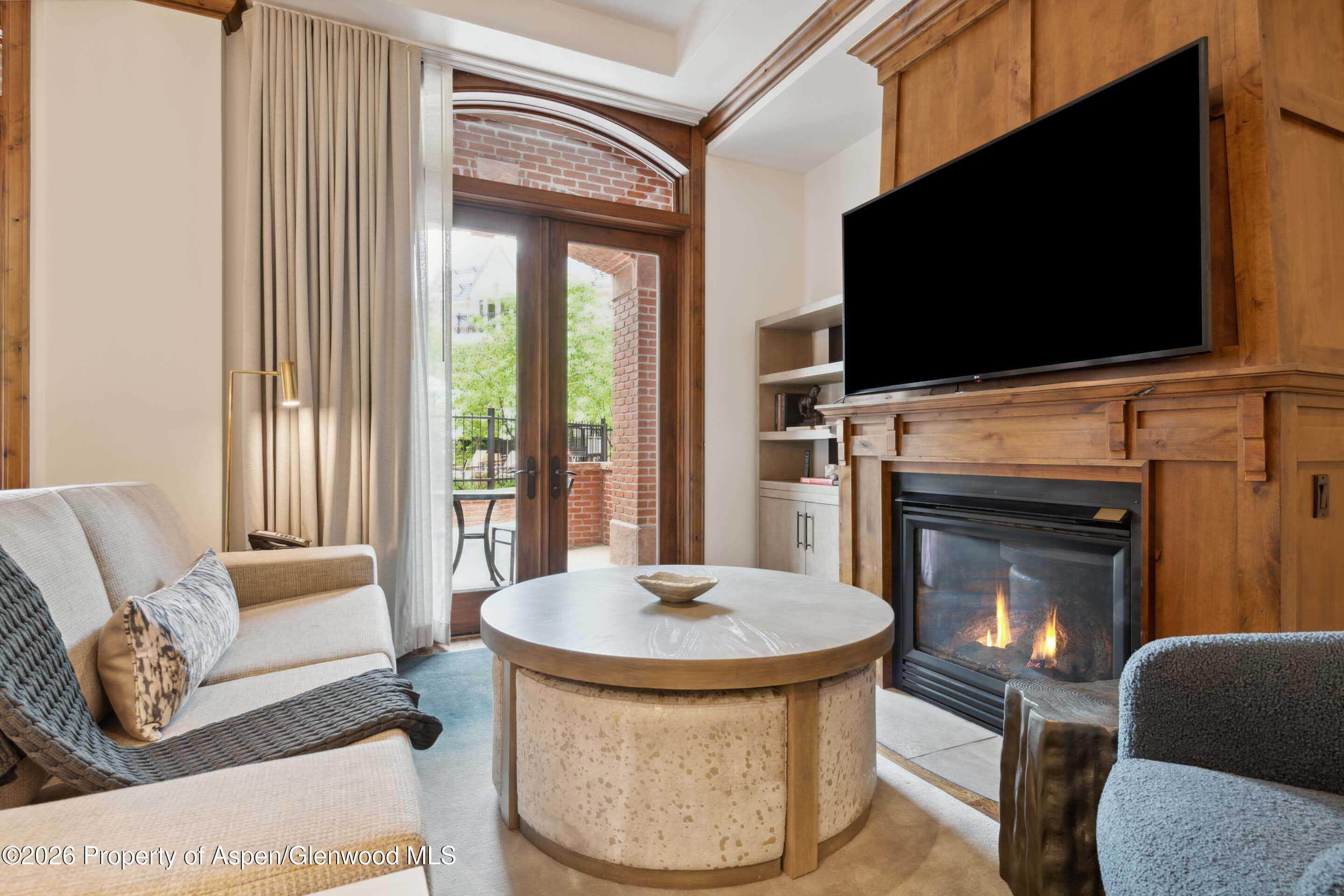 415 E Dean St, Unit 8, Week 12, Aspen, CO 81611 - Photo 2