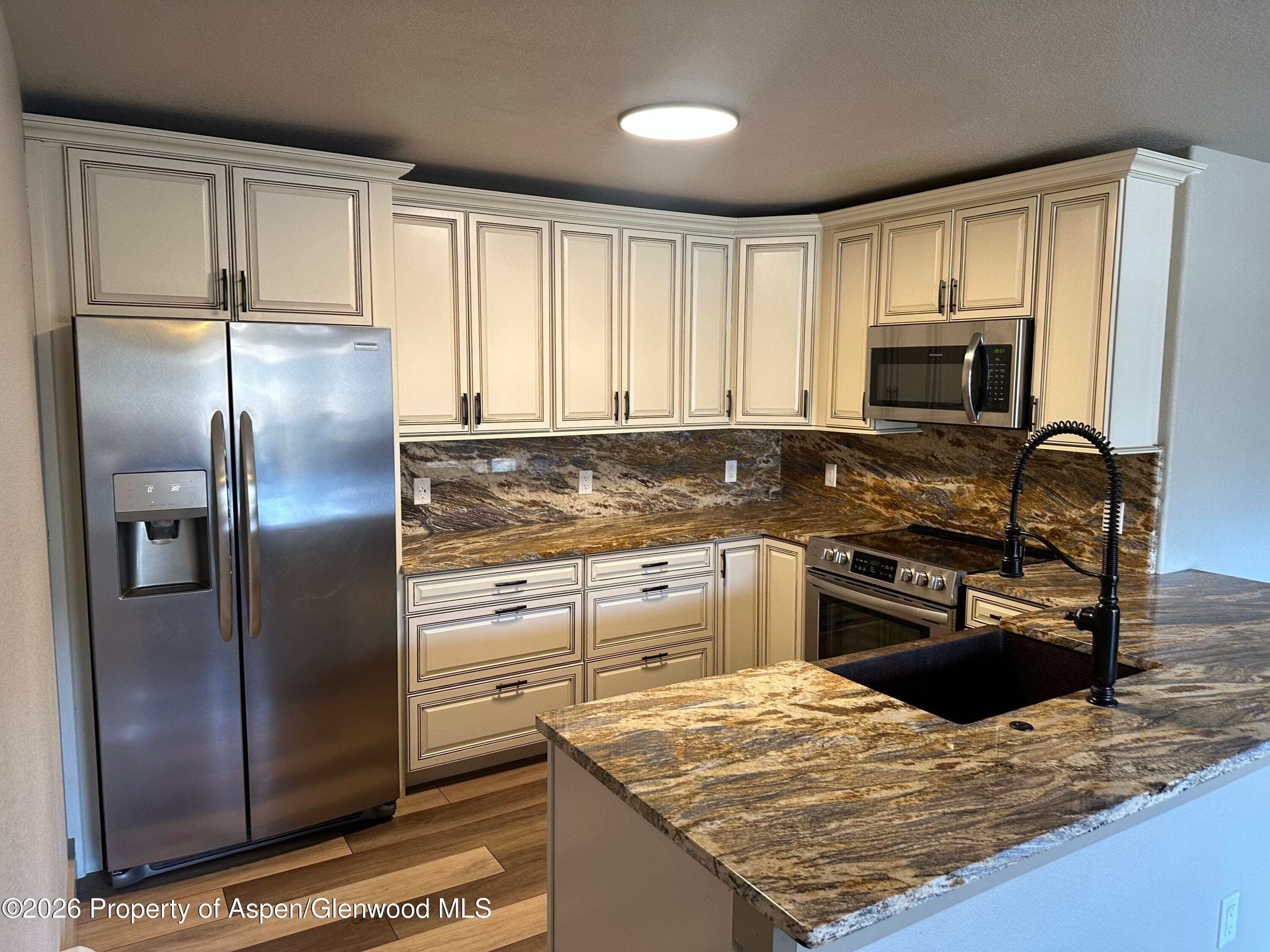 560 River View Drive 704, New Castle, CO 81647 - Photo 4
