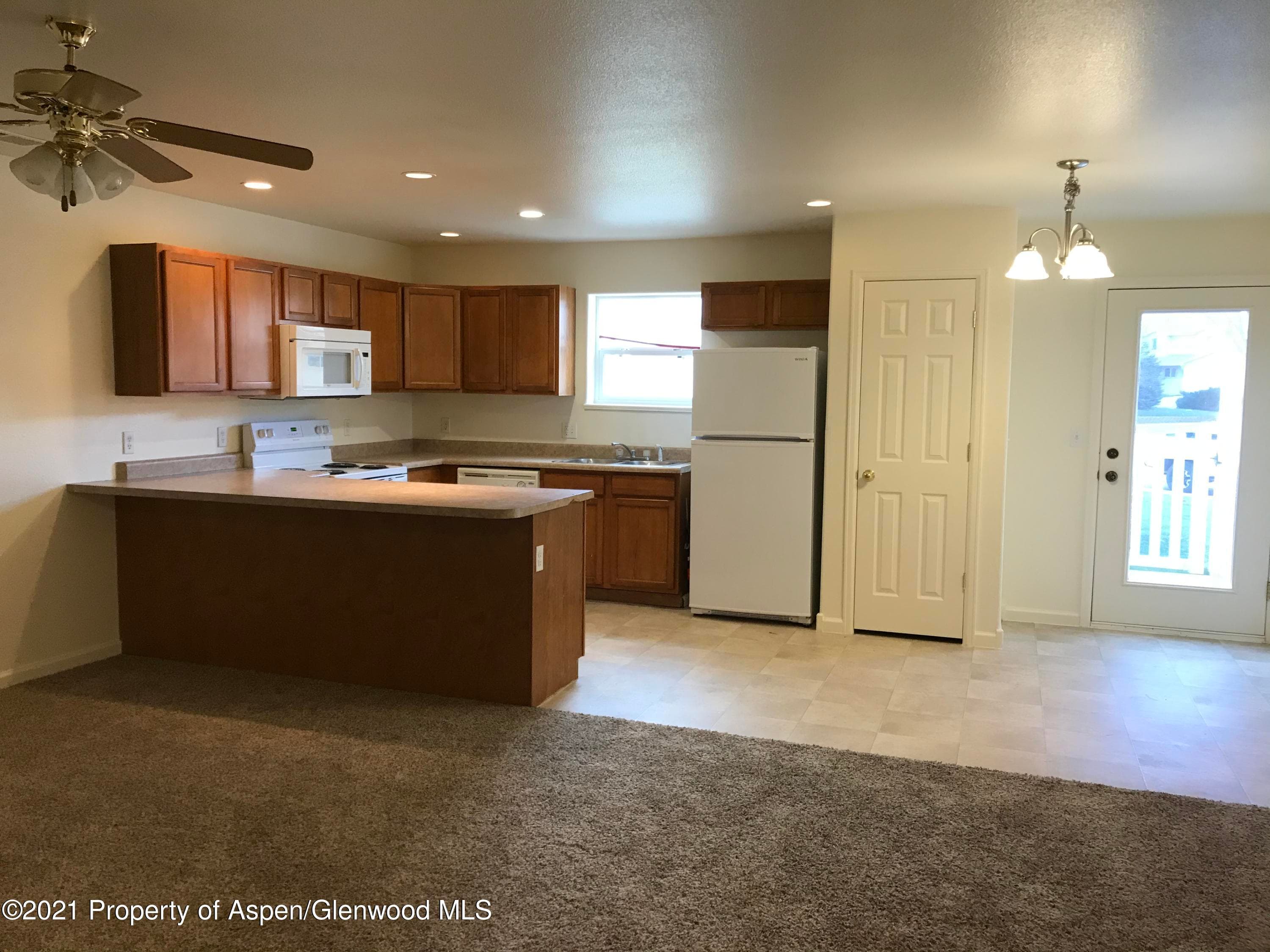 402 Yarrow Circle, Parachute, CO 81635 - Photo 5