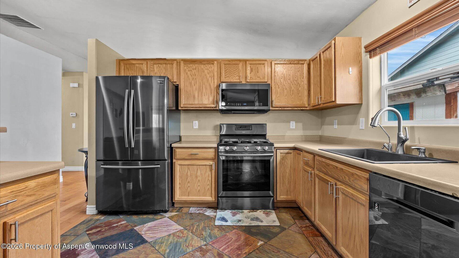 2606 Shawnee Court, Rifle, CO 81650 - Photo 11