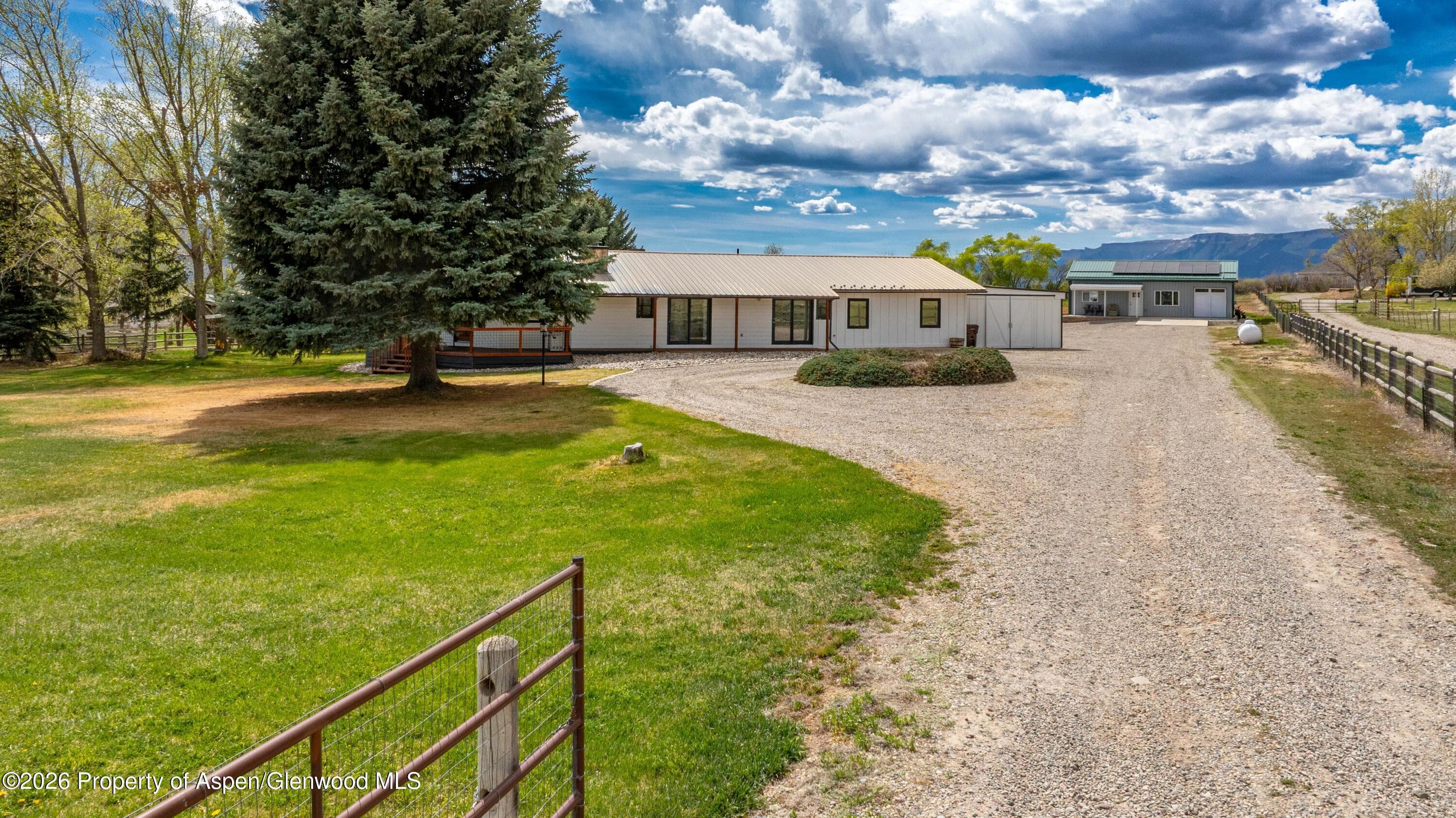 411 County Road 237, Silt, CO 81652 - Photo 3