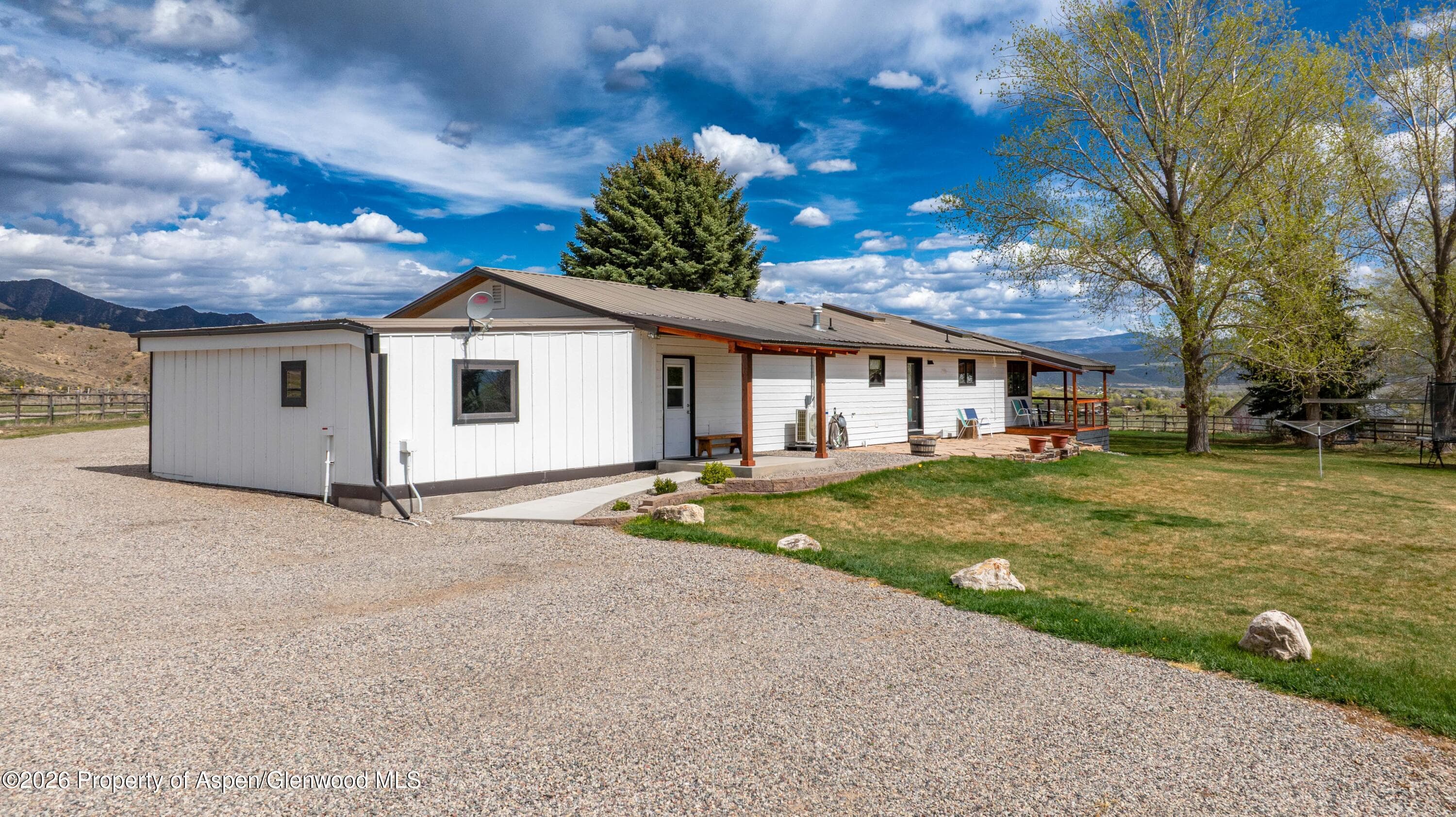 411 County Road 237, Silt, CO 81652 - Photo 5
