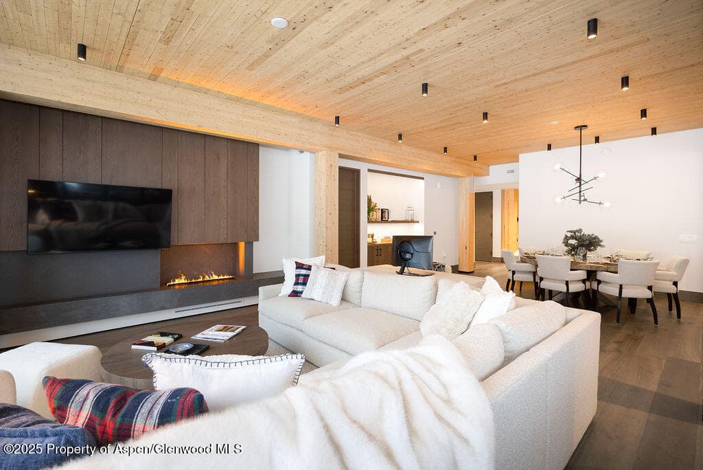 180 Wood Road 302, Snowmass Village, CO 81615 - Photo 5