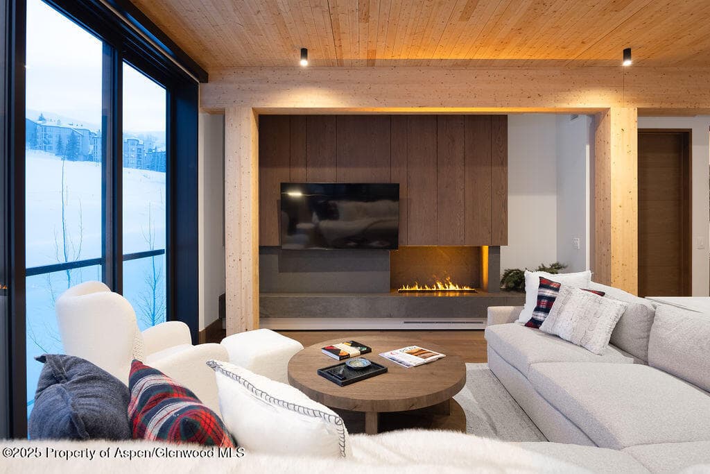 180 Wood Road 302, Snowmass Village, CO 81615 - Photo 8