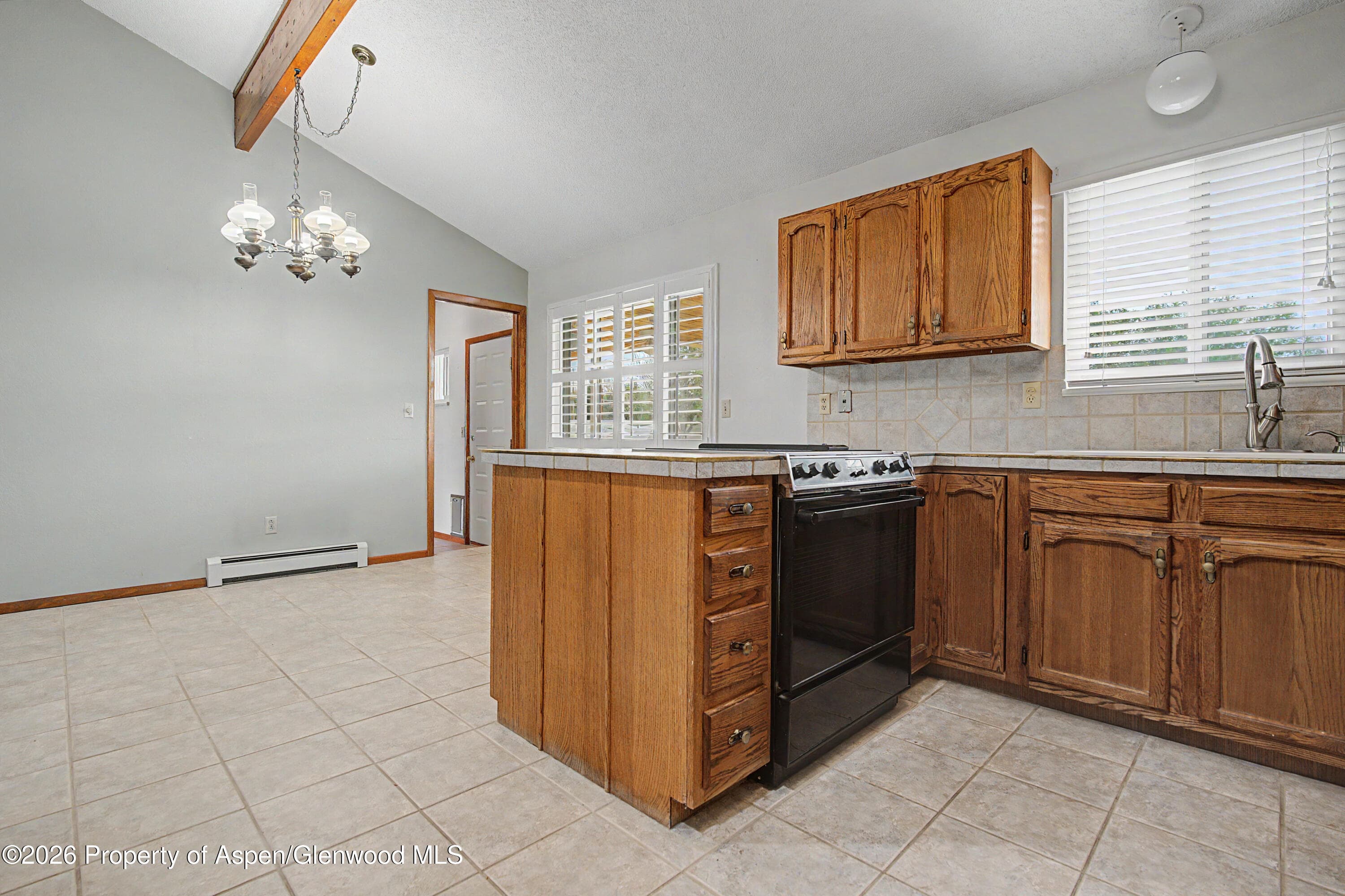 596 E Valley Court, Grand Junction, CO 81504 - Photo 9