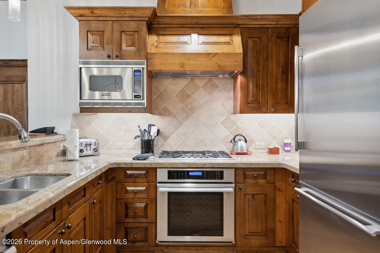 415 E Dean St, Unit 5, Week 5, Aspen, CO 81611 - Photo 8