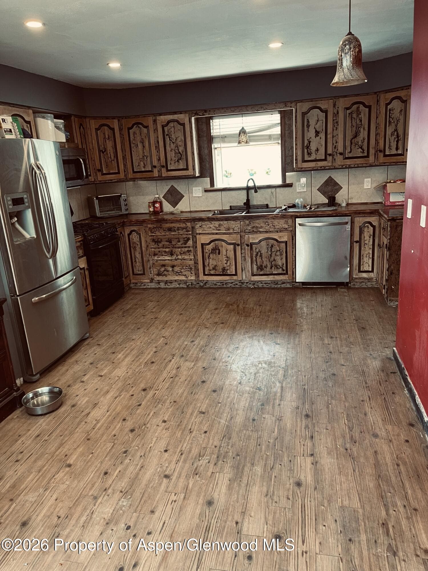 564 W 29th Street, Rifle, CO 81650 - Photo 2