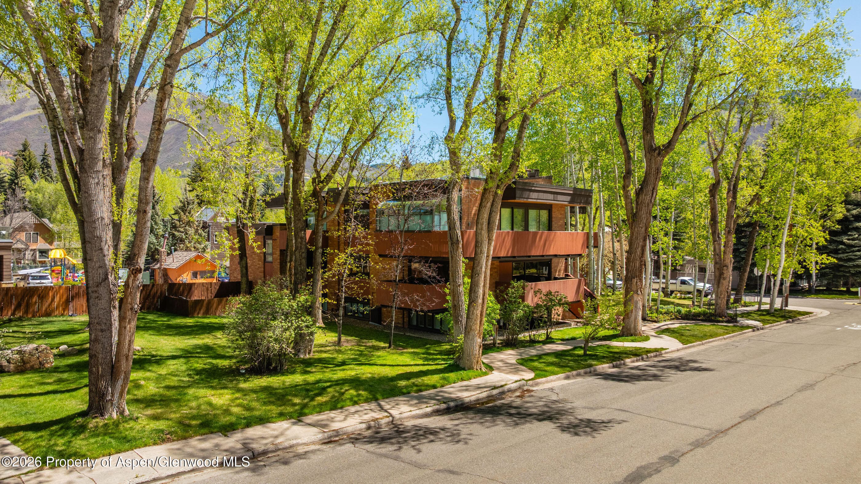 400 W Hopkins Avenue 5, Aspen, CO 81611 - Photo 27