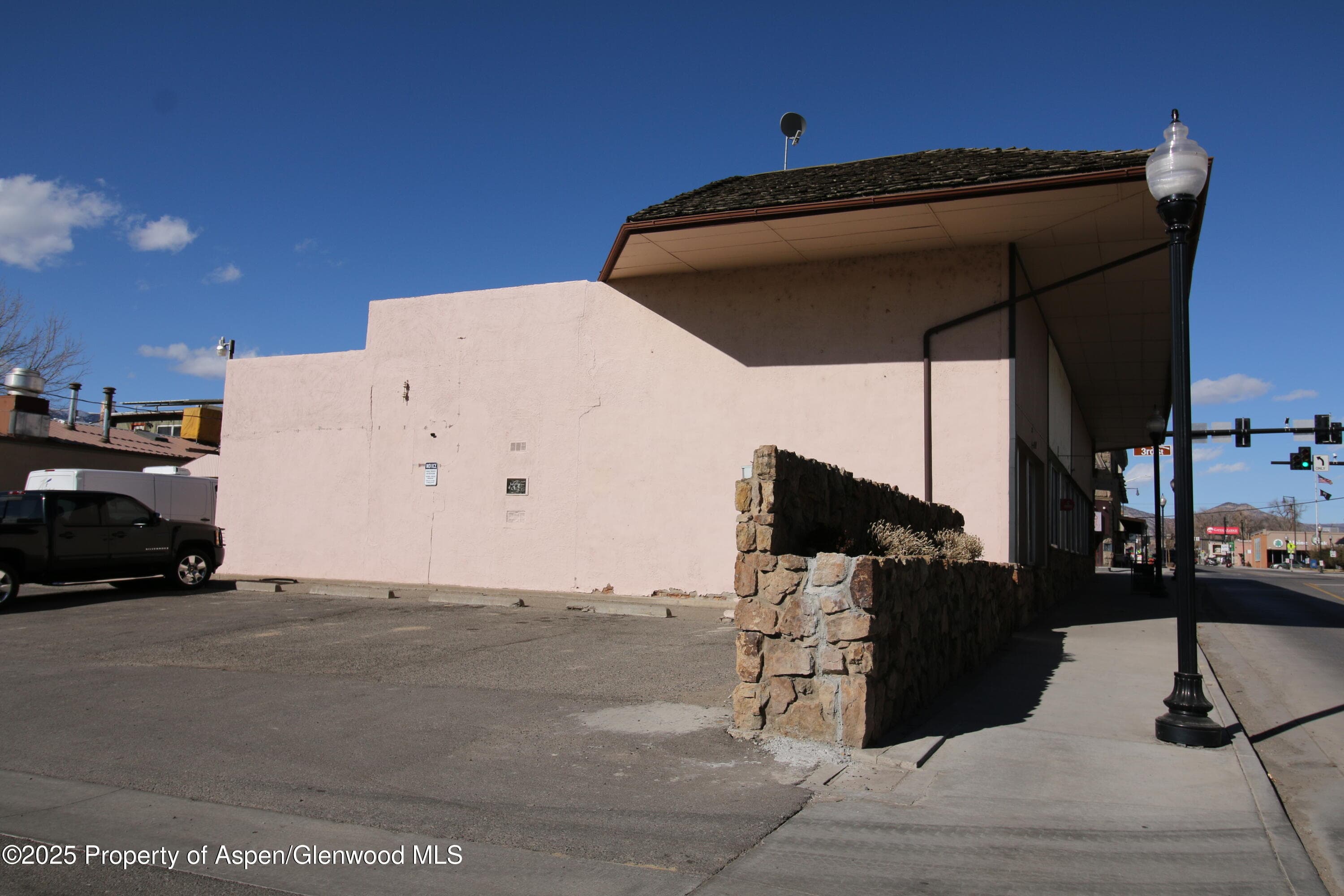 101 W 3rd Street, Rifle, CO 81650 - Photo 4