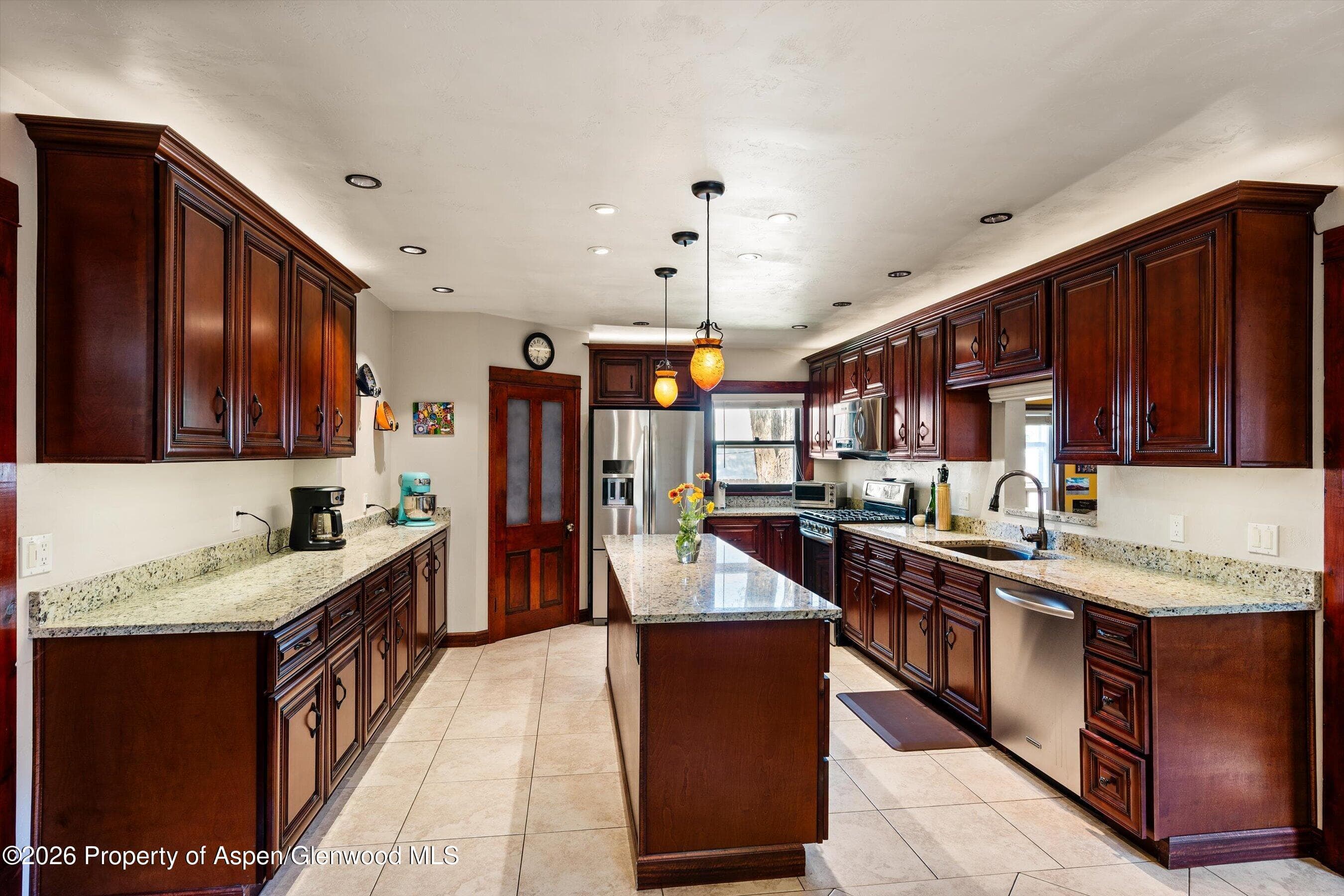 320 E 3rd Street, Rifle, CO 81650 - Photo 9