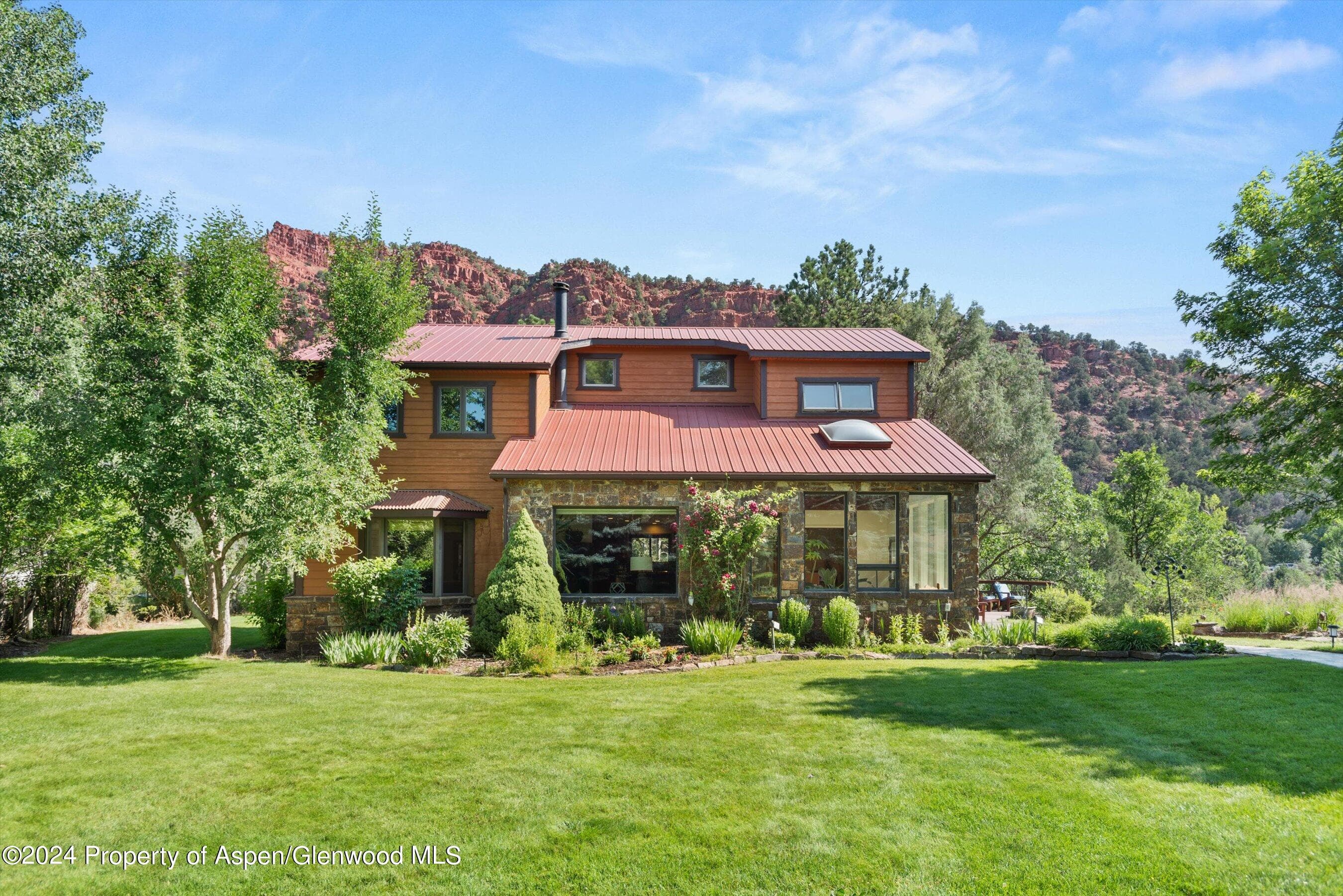 160 Pine Street, Carbondale, CO 81623 - Photo 2