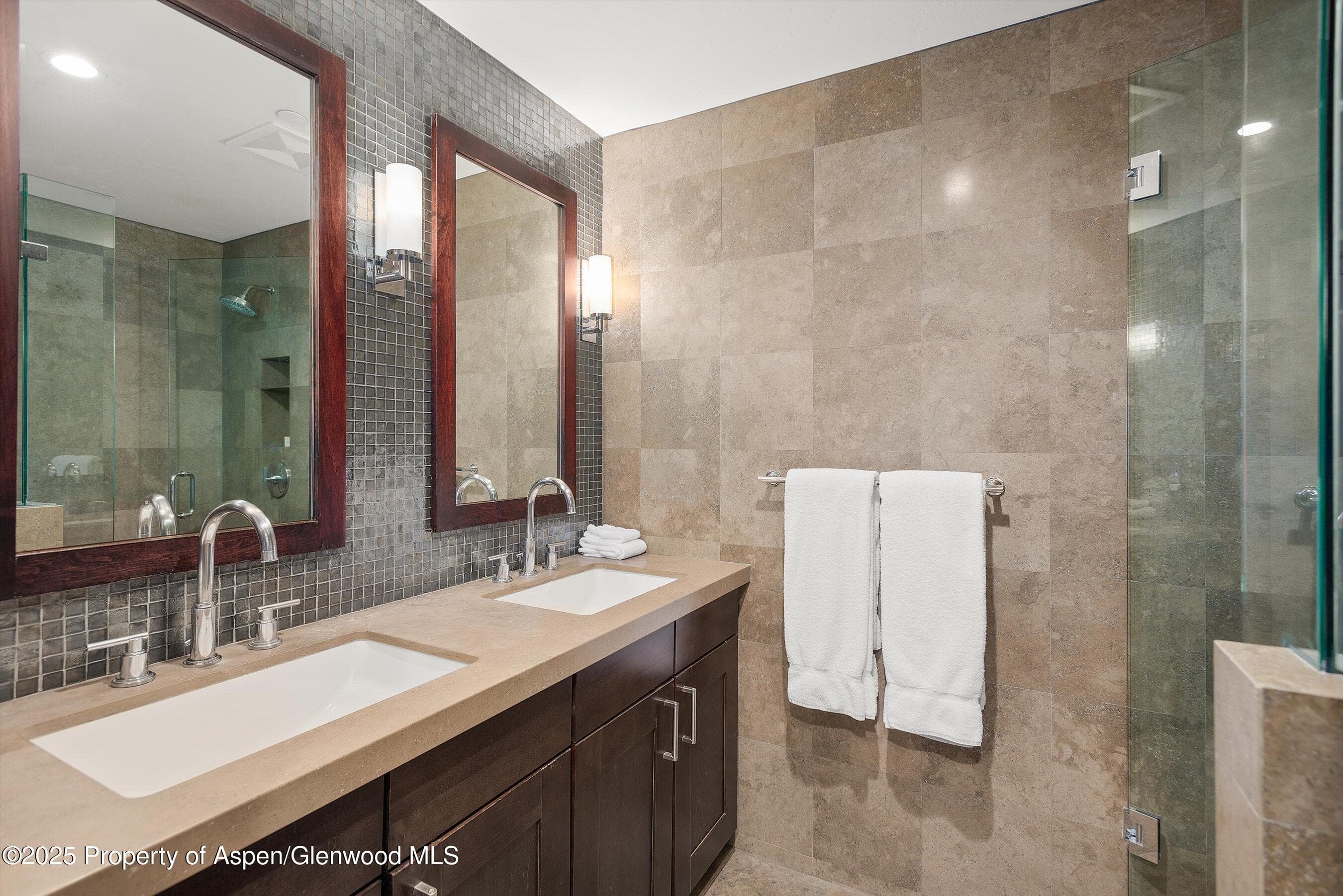 555 E Durant Avenue 4-E, Aspen, CO 81611 - Photo 11