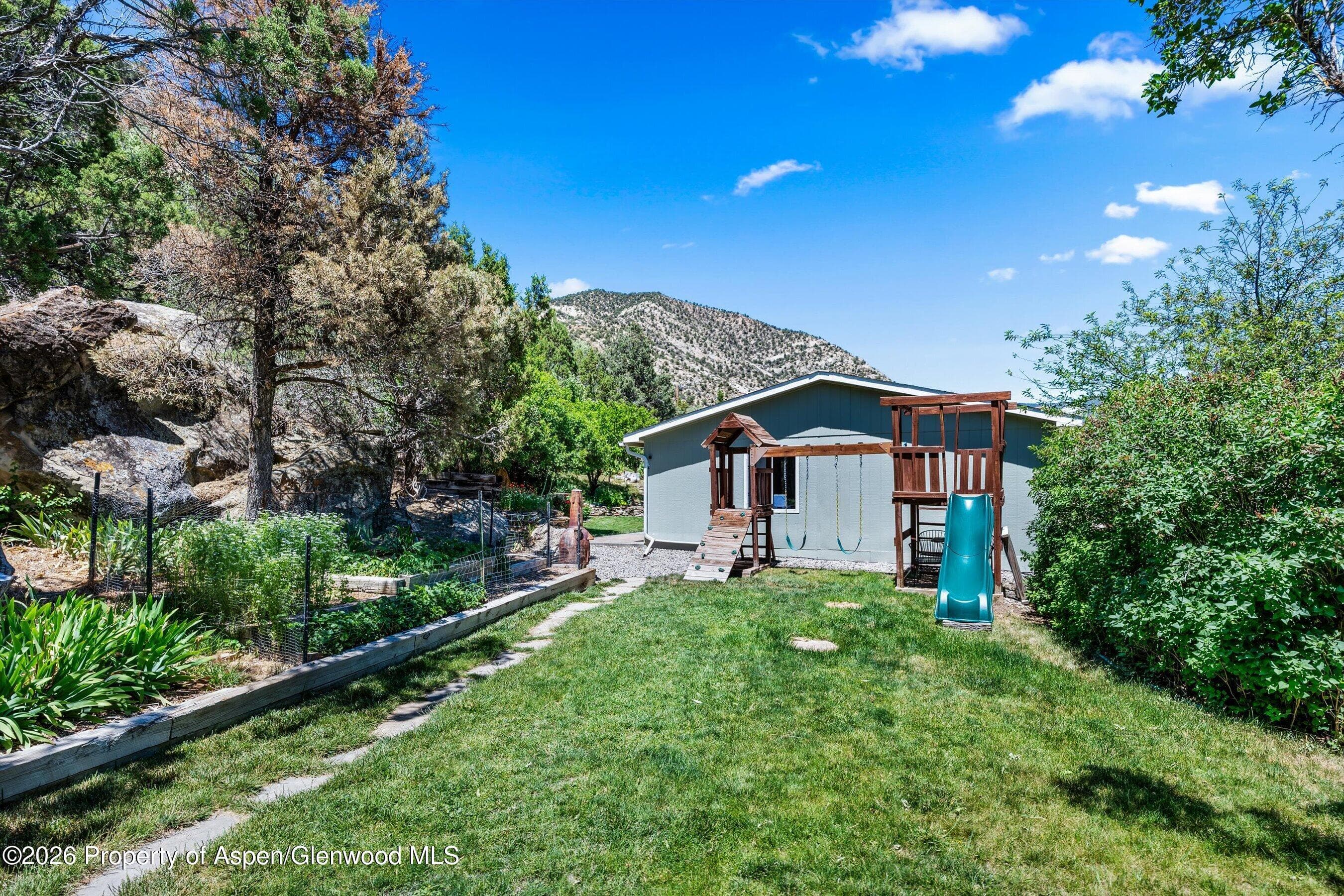 39049 Highway 6, New Castle, CO 81647 - Photo 34