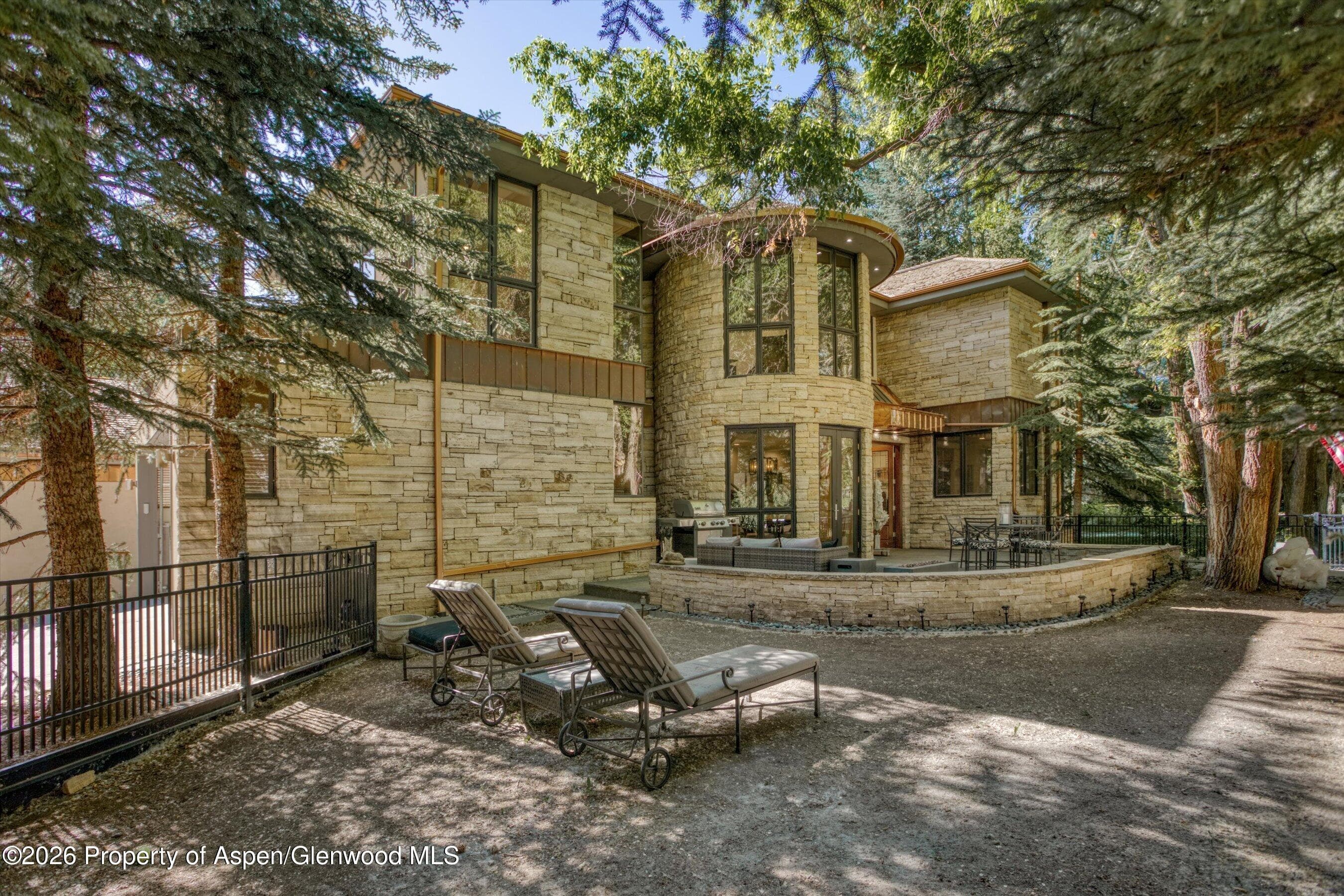 736 W Smuggler Street B, Aspen, CO 81611 - Photo 30