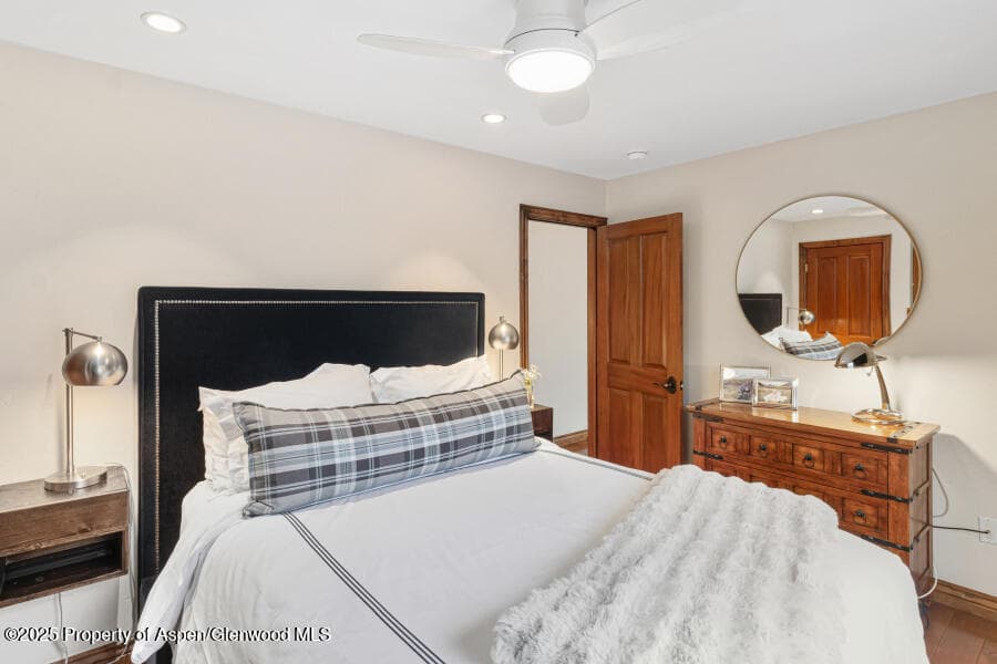 725 E Main Street 309, Aspen, CO 81611 - Photo 24
