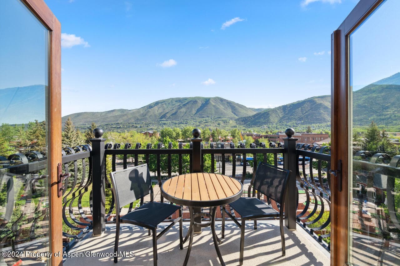 415 E Dean St, Unit 45, Week 12, Aspen, CO 81611 - Photo 22