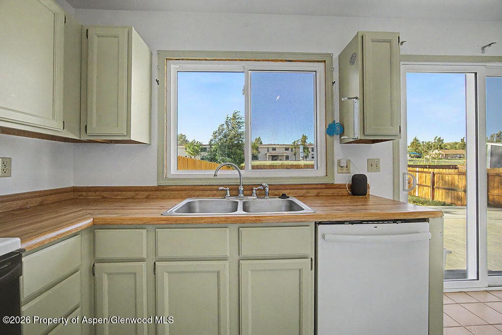 3851 W 6th Street, Craig, CO 81625 - Photo 7