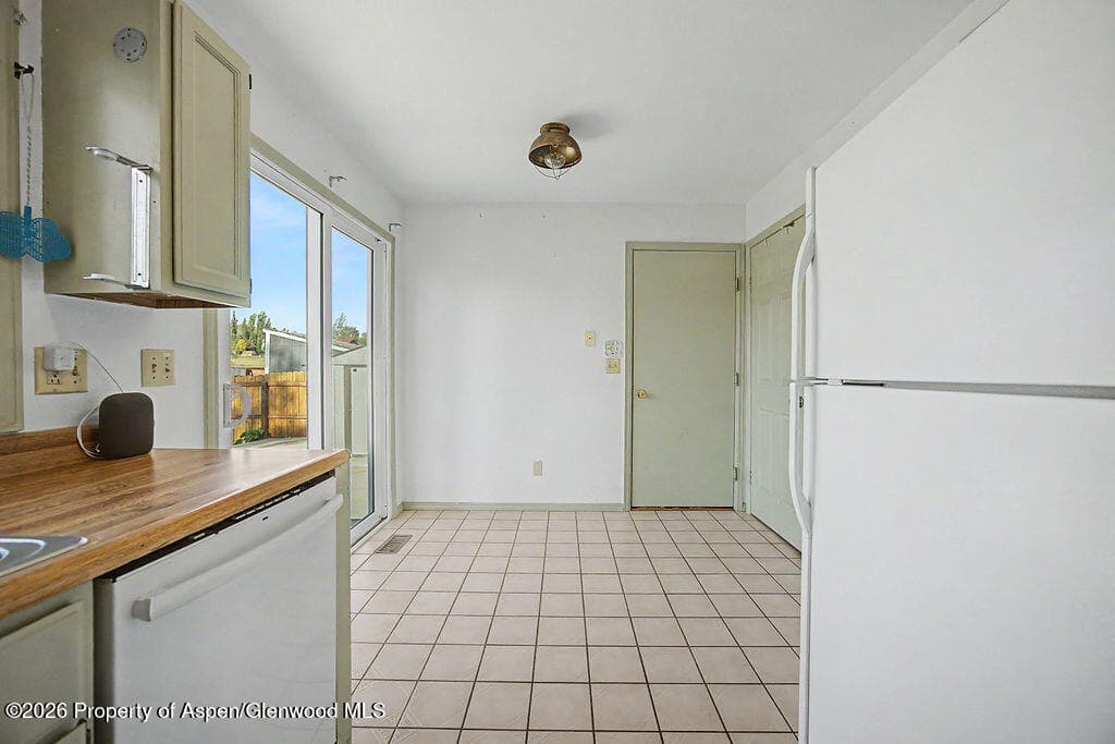 3851 W 6th Street, Craig, CO 81625 - Photo 8