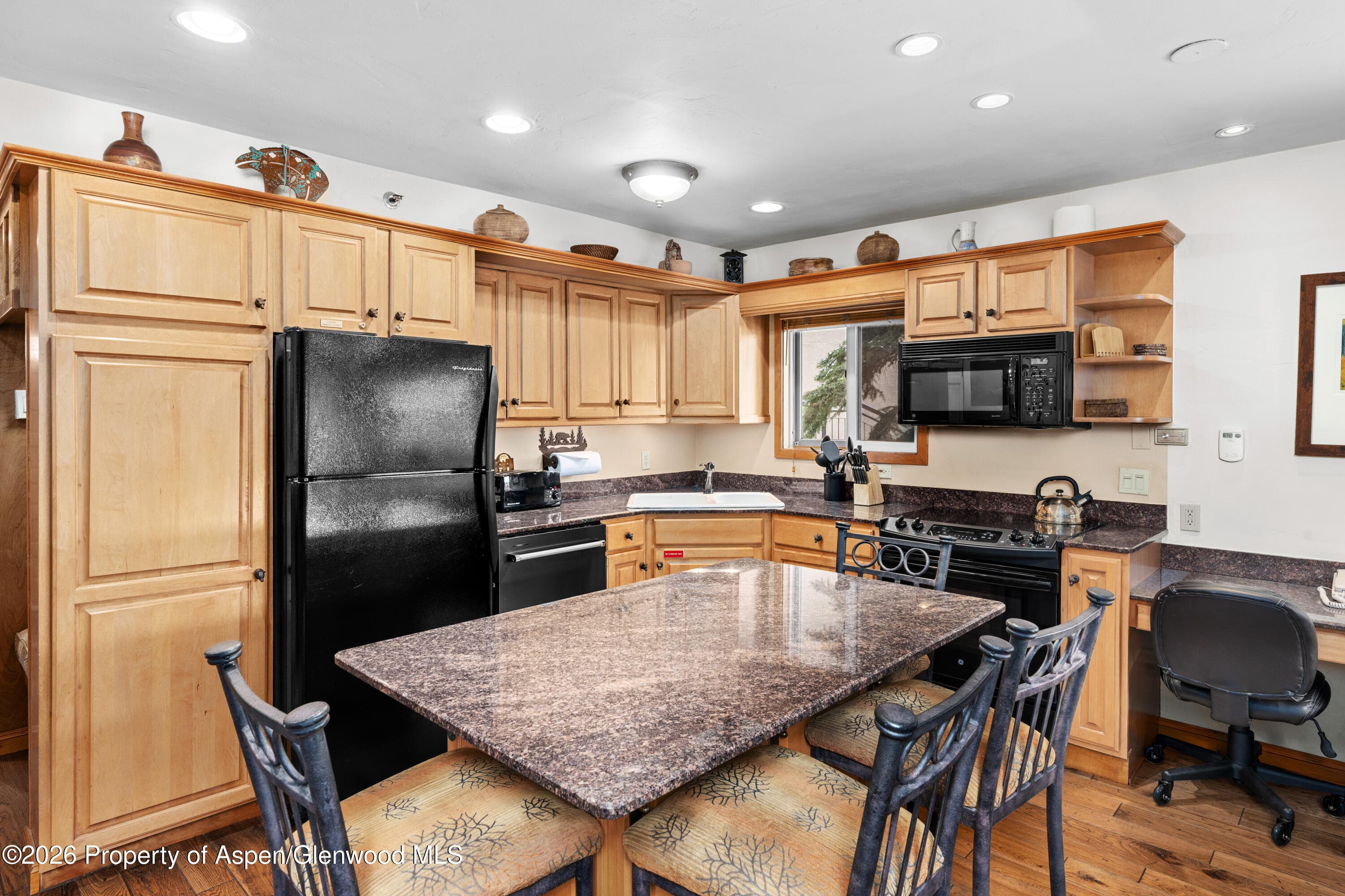400 Wood 2111-H, Snowmass Village, CO 81615 - Photo 2