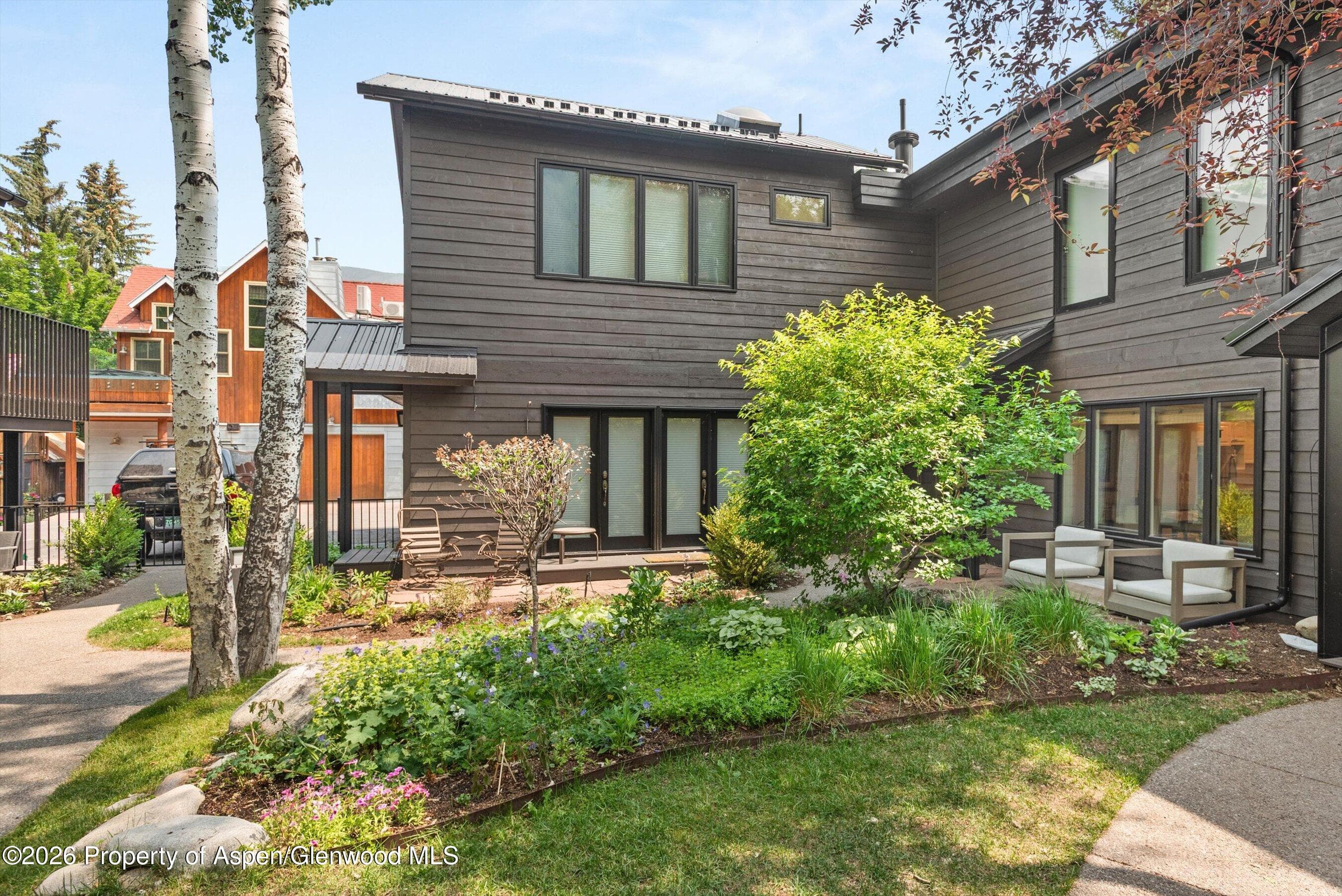 960 E Durant Avenue 6, Aspen, CO 81611 - Photo 2