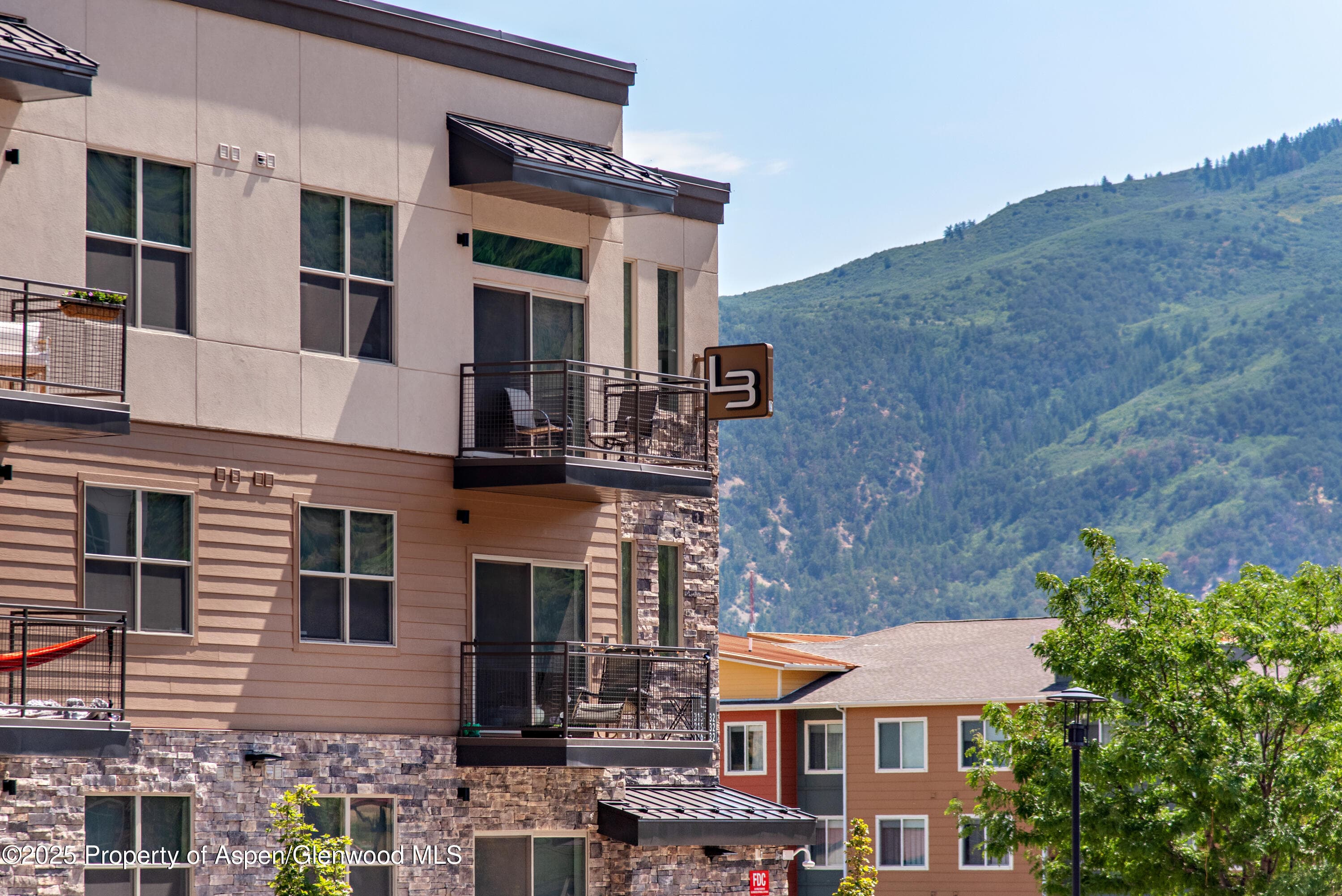 253 Wulfsohn Road 216, Glenwood Springs, CO 81601 - Photo 3