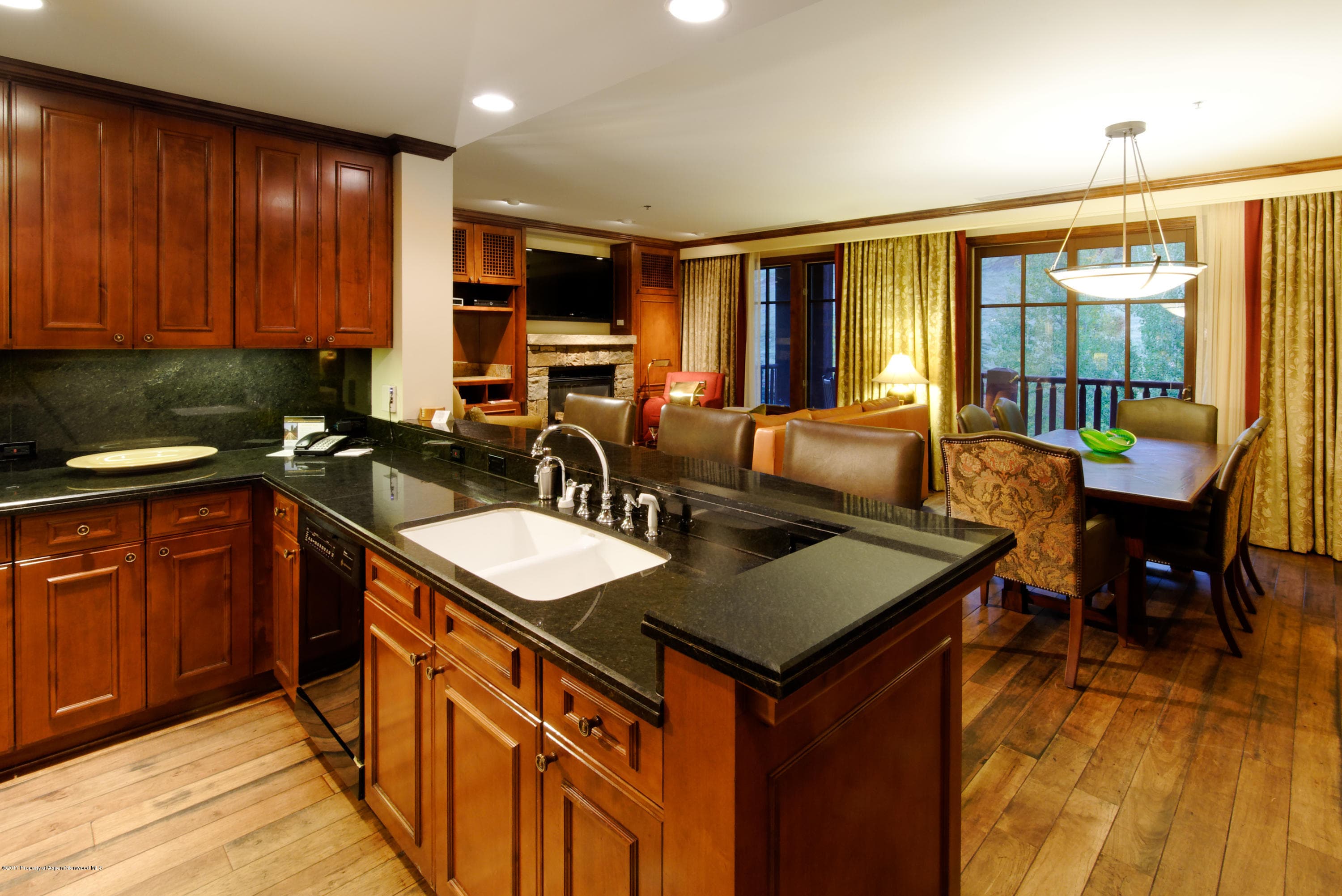 0075 Prospector Road Unit 8405 Winter Interest 3, Aspen, CO 81611 - Photo 6