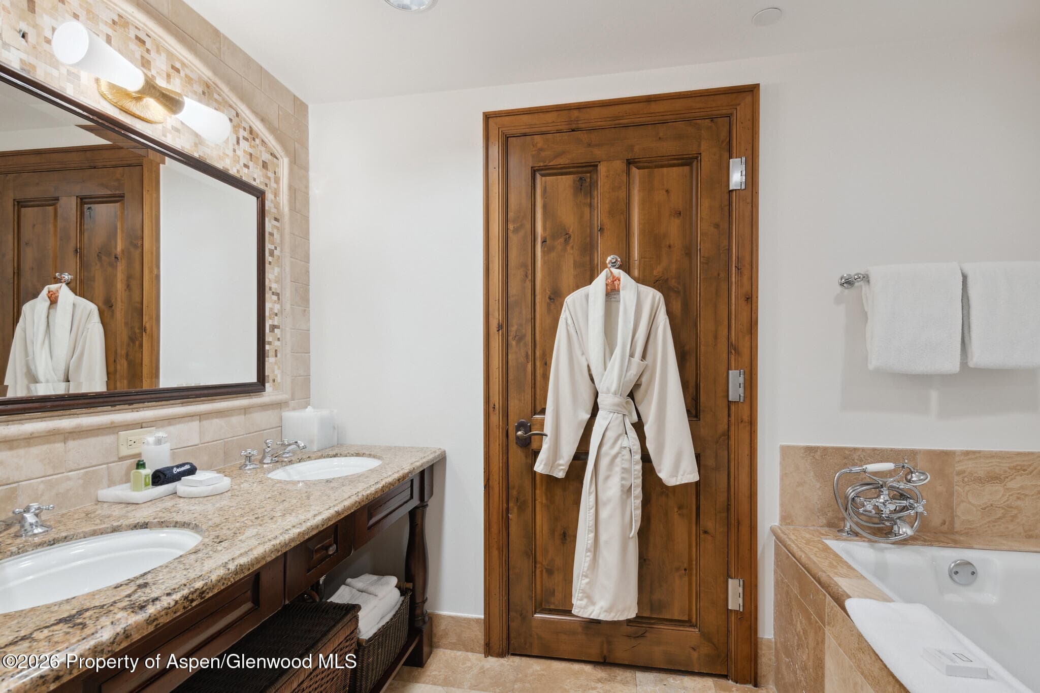 415 E Dean St, Unit 12, Week 5, Aspen, CO 81611 - Photo 23