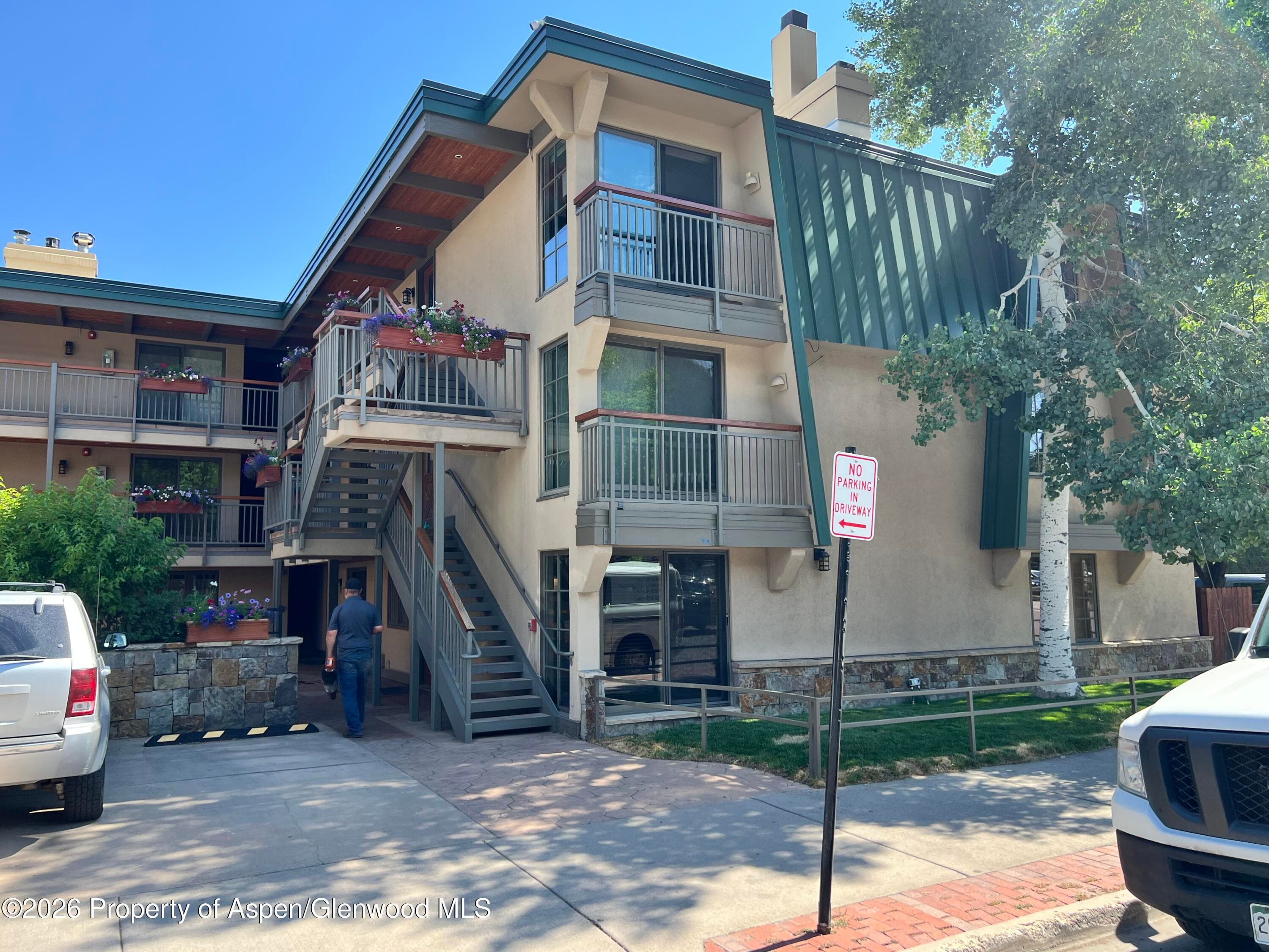 630 E Cooper Avenue 20, Aspen, CO 81611 - Photo 25