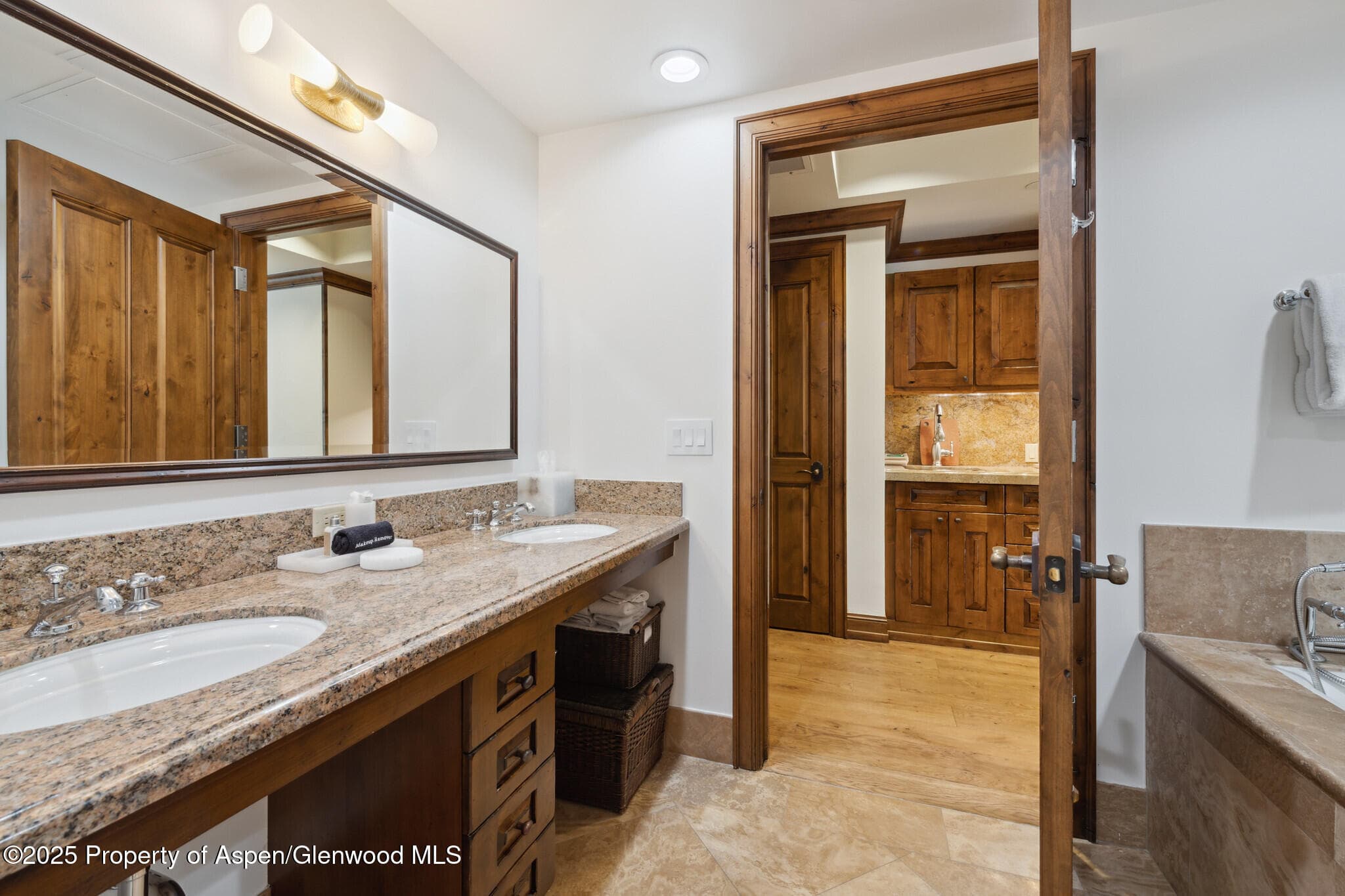 415 E Dean St, #47, Weeks 51/52, Aspen, CO 81611 - Photo 27