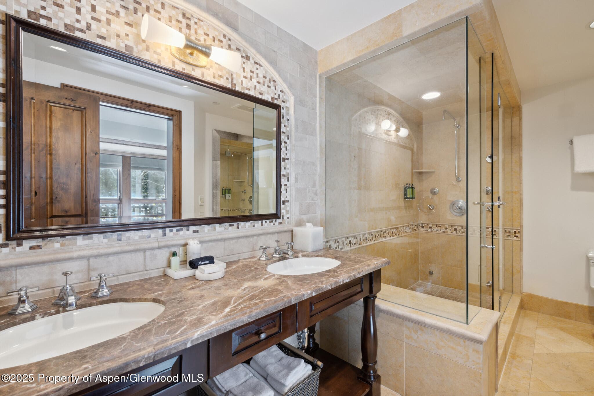 415 E Dean St, Unit 18, Week 28, Aspen, CO 81611 - Photo 11