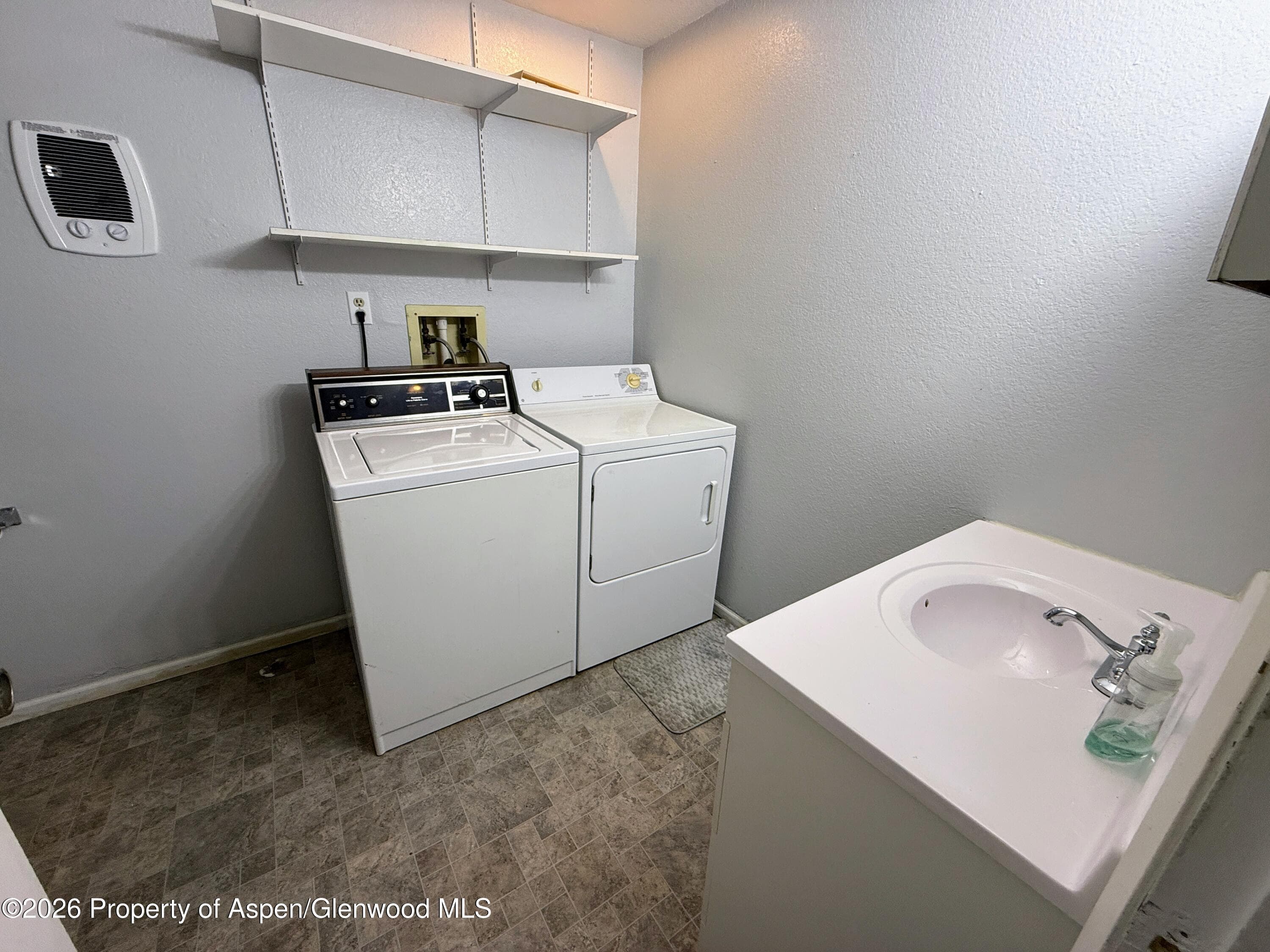 1012 E 7th Street, Craig, CO 81625 - Photo 6