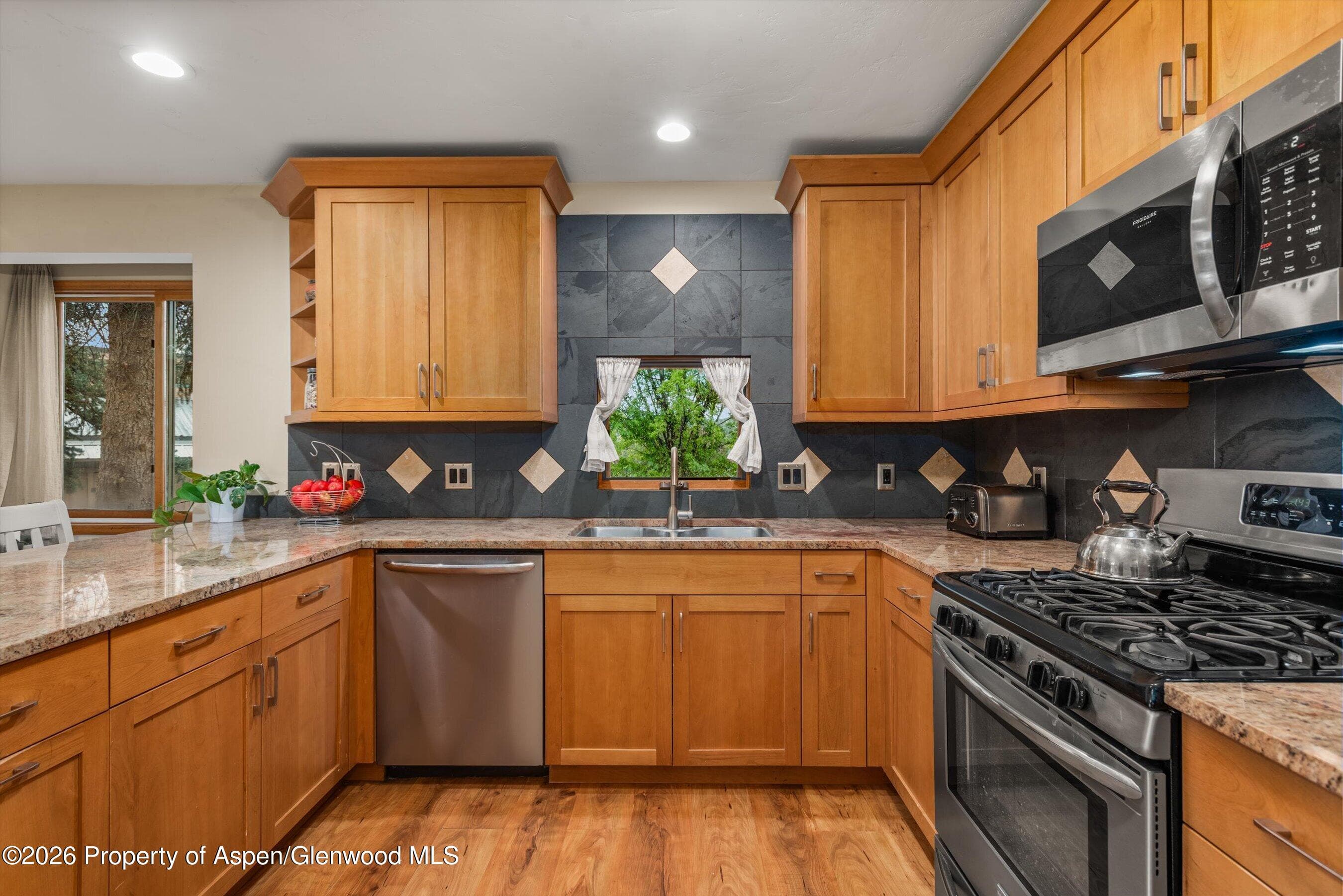 33 Mountain Court, Basalt, CO 81621 - Photo 8
