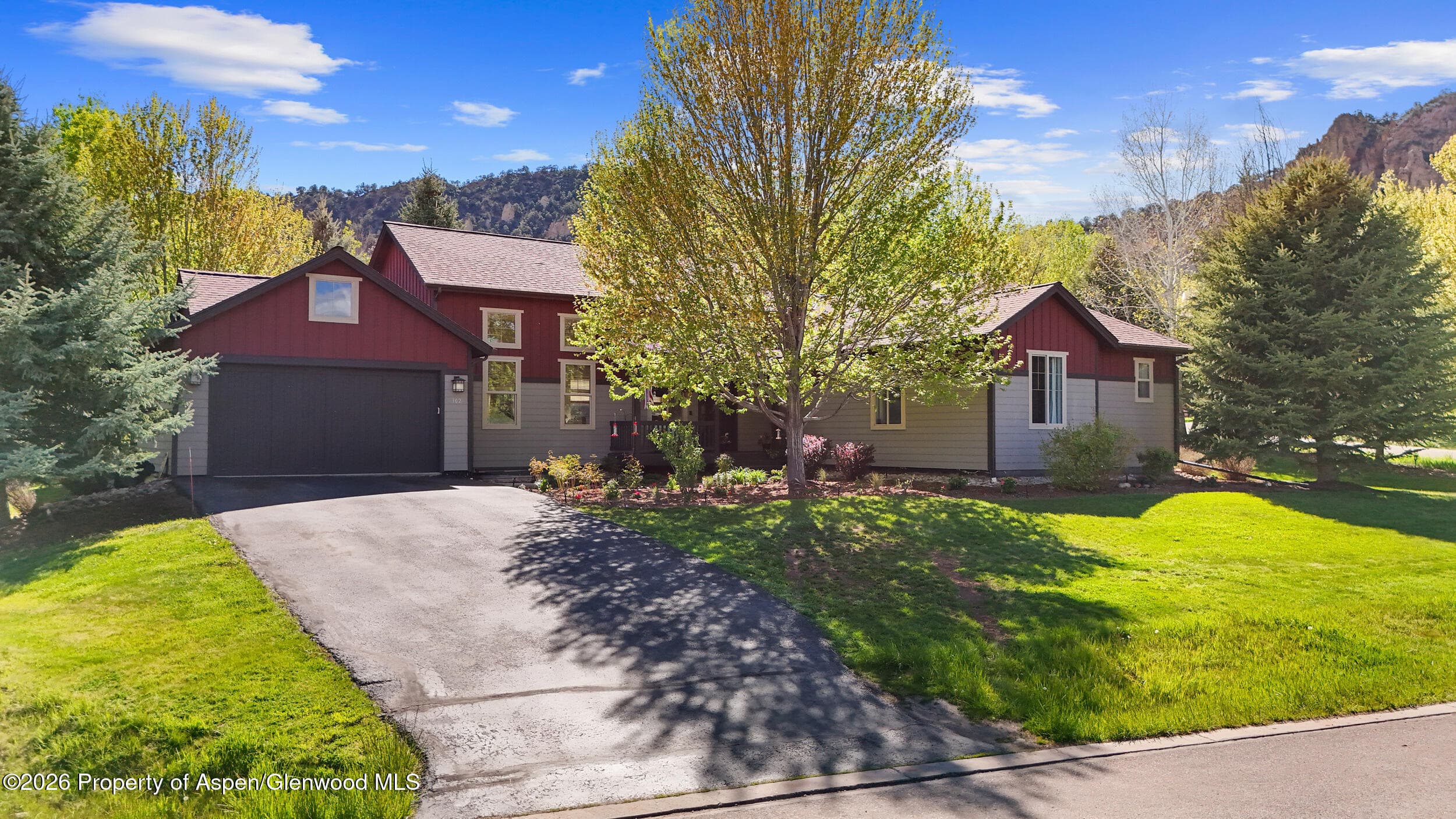 302 Silver Mountain Drive, Glenwood Springs, CO 81601 - Photo 2