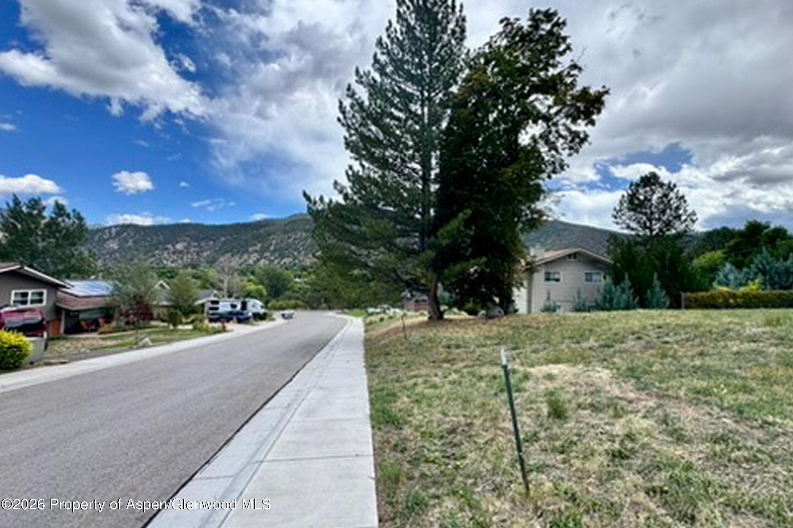 516 W 12th Street, Glenwood Springs, CO 81601 - Photo 9