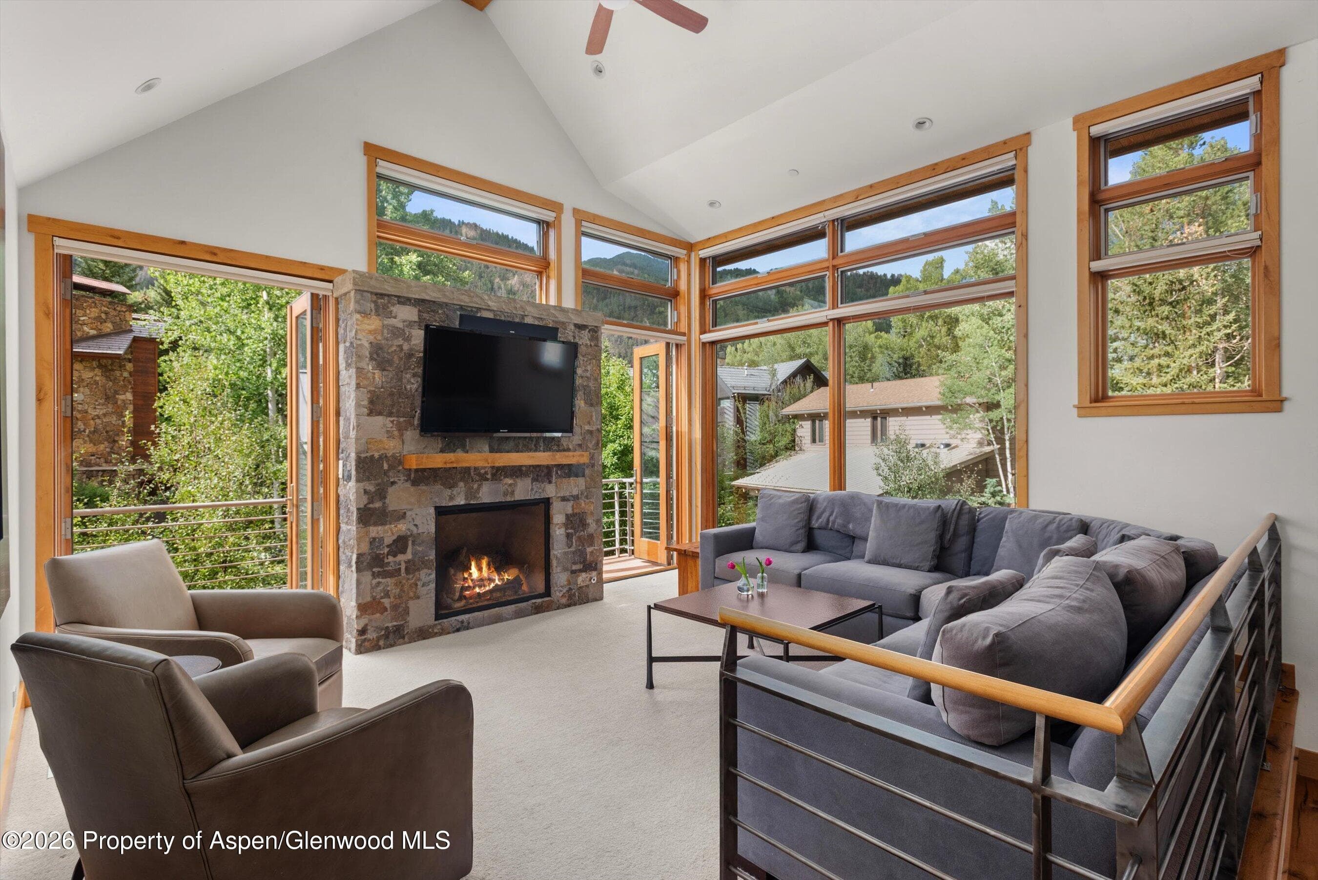 115 Park Avenue, Aspen, CO 81611 - Photo 2