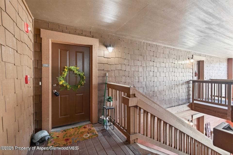 560 River View Drive 706, New Castle, CO 81647 - Photo 2