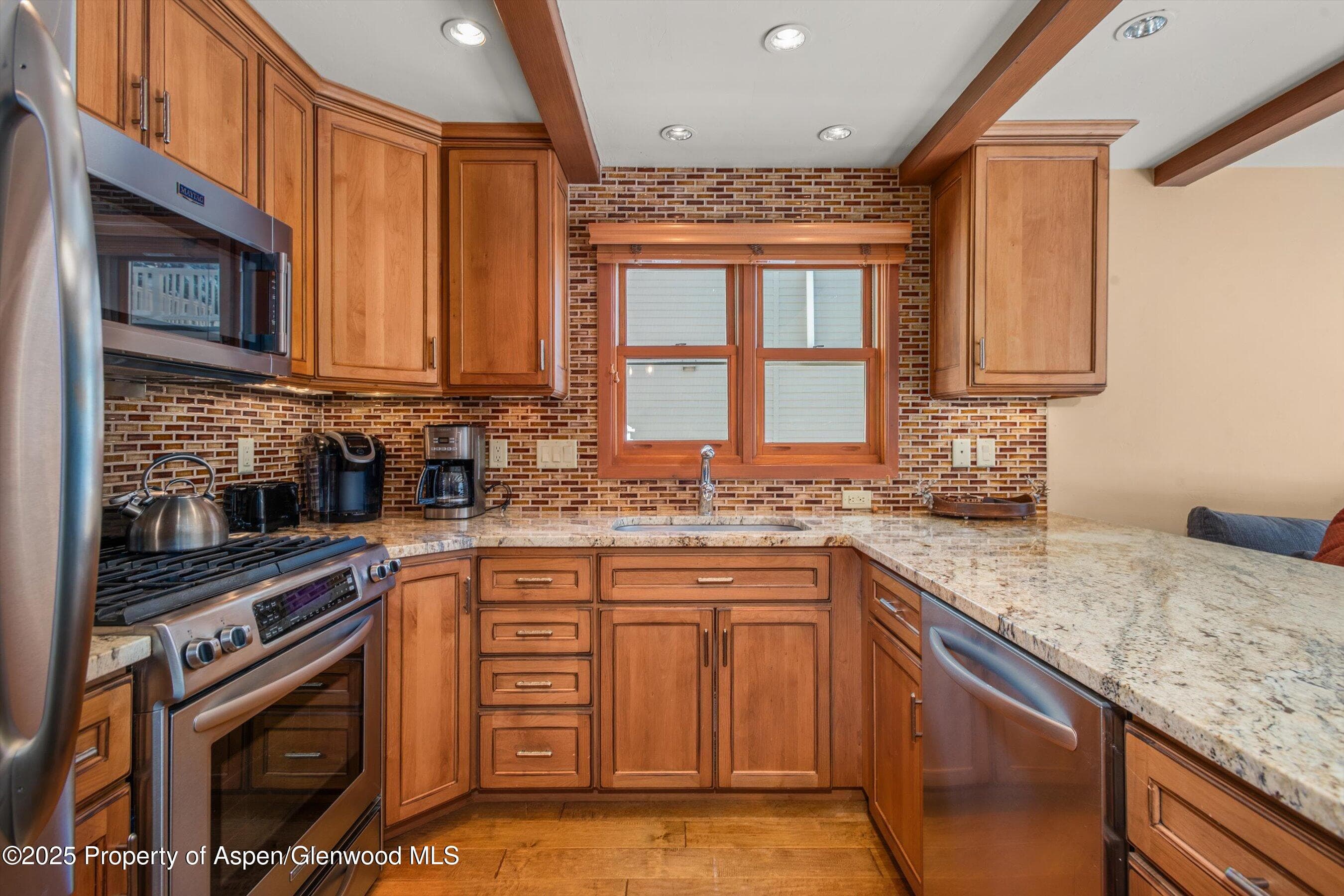 825 E Hopkins Avenue 2s, Aspen, CO 81611 - Photo 8