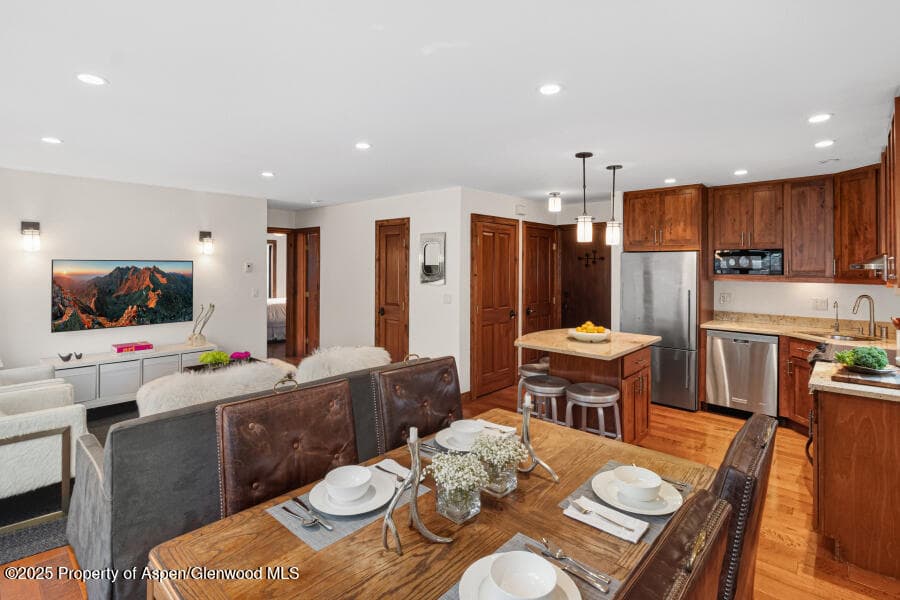 725 E Main Street 309, Aspen, CO 81611