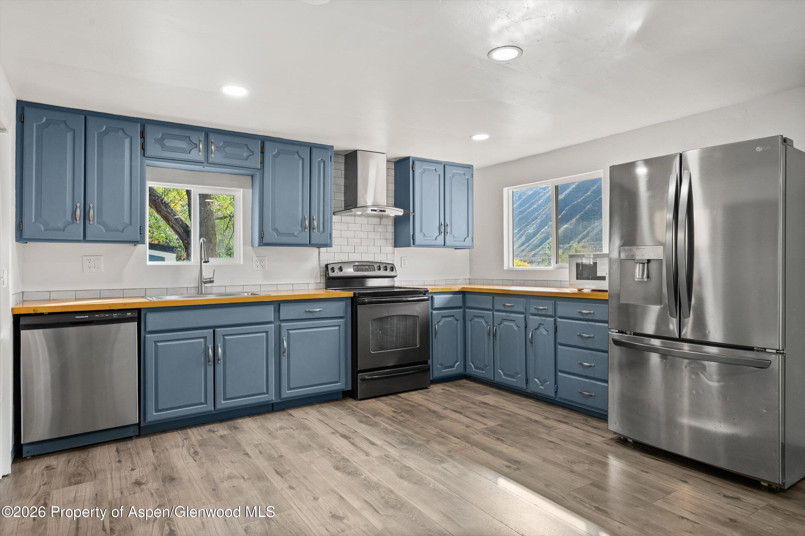 318 N B Street, New Castle, CO 81647 - Photo 13